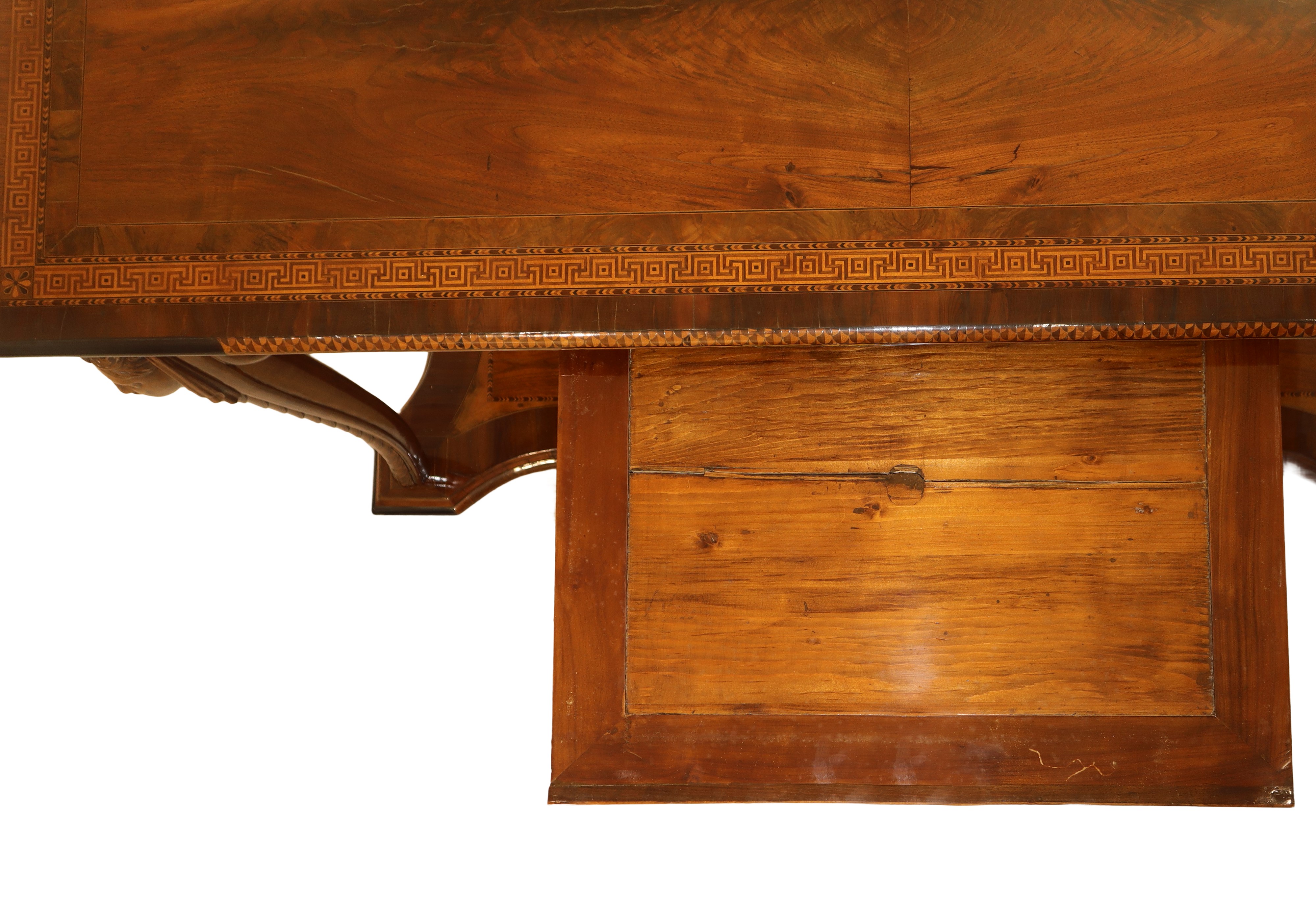 Tavolo Console in piano in piuma di mogano con greca perimetrale in legni chiari a contrasto.