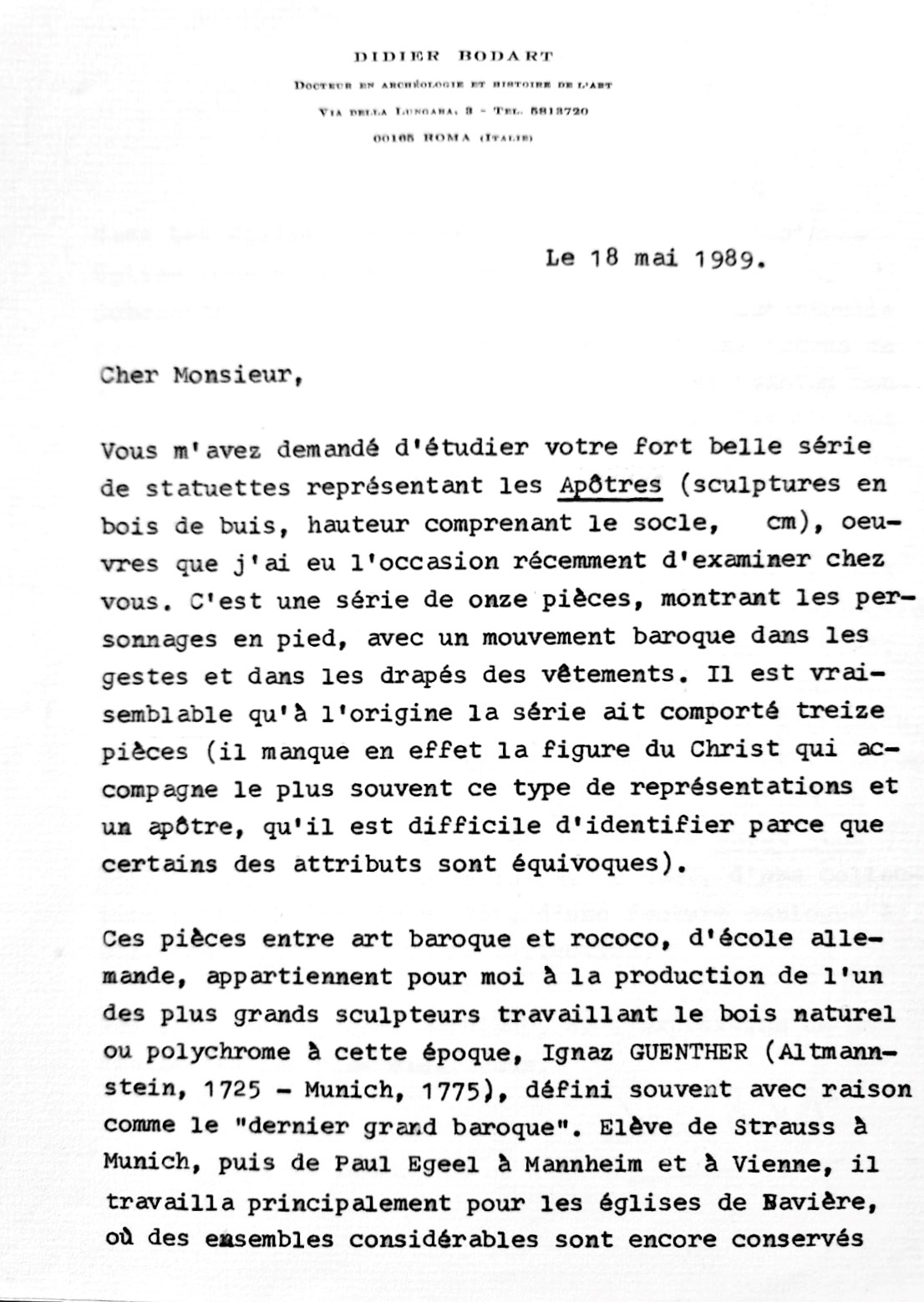 Gruppo di 11 sculture di apostoli in legno d'acero duro