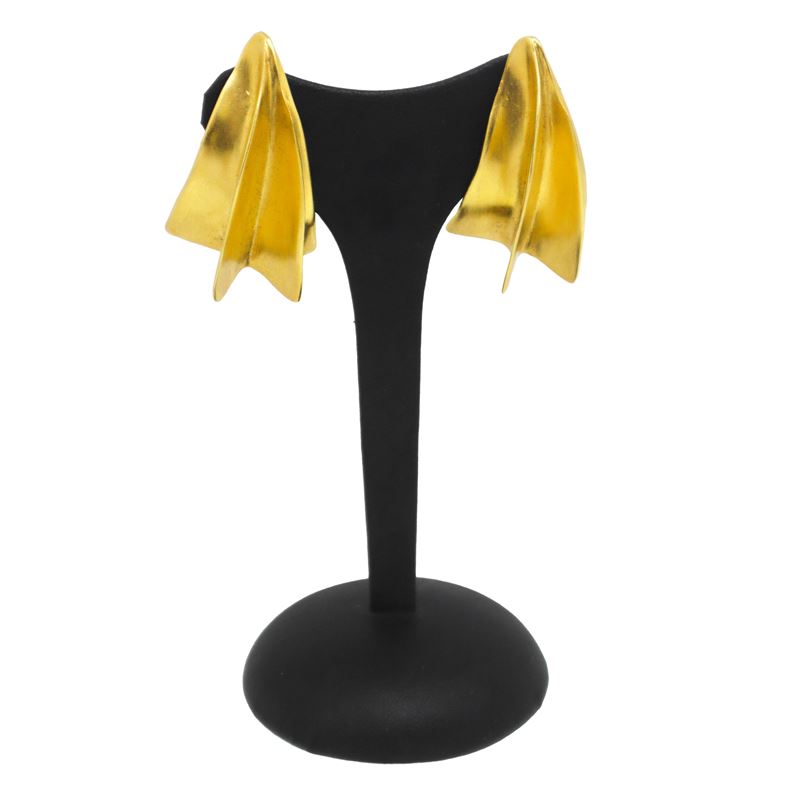 Orecchini a clip di forma astratta tridimensionale in metallo dorato