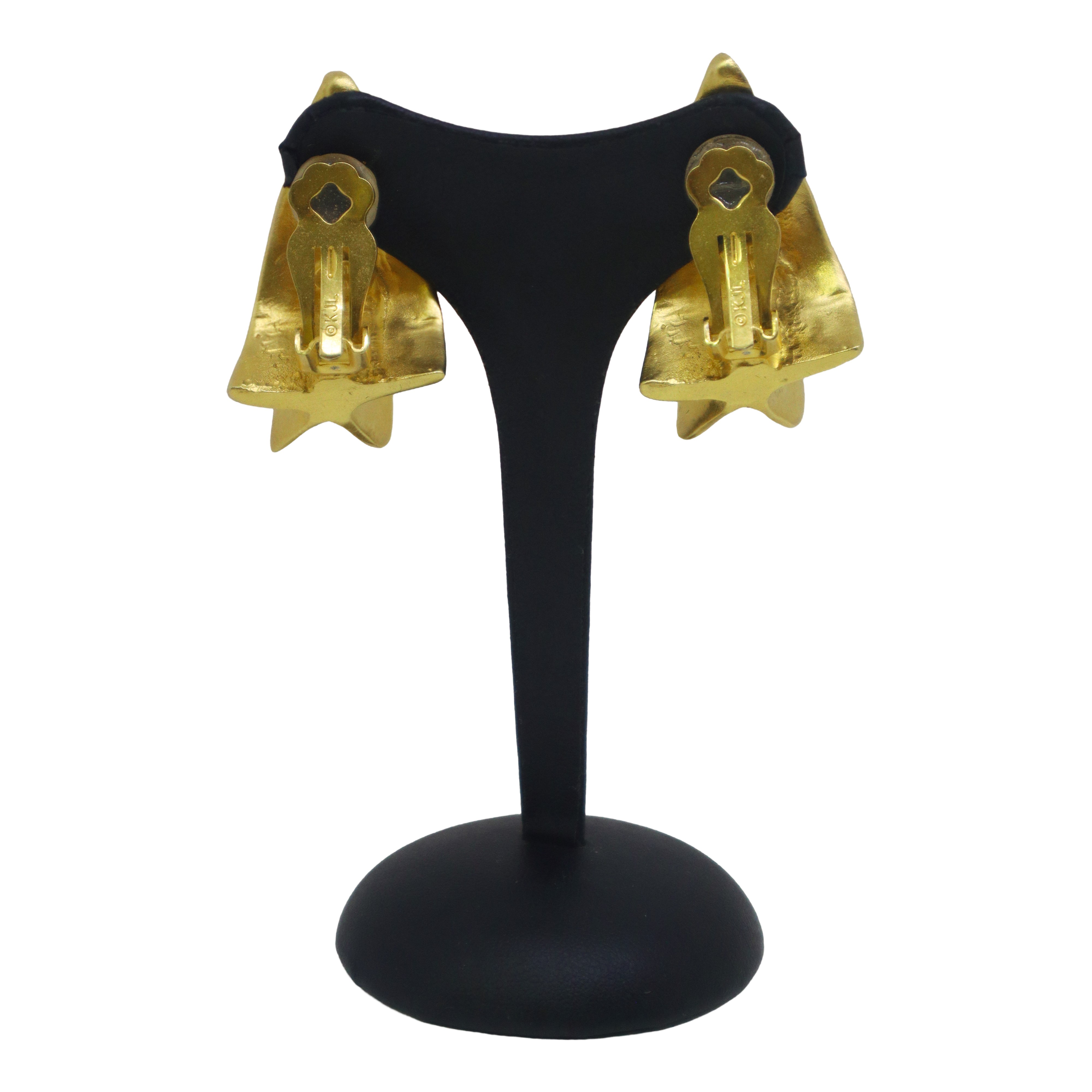 Orecchini a clip di forma astratta tridimensionale in metallo dorato