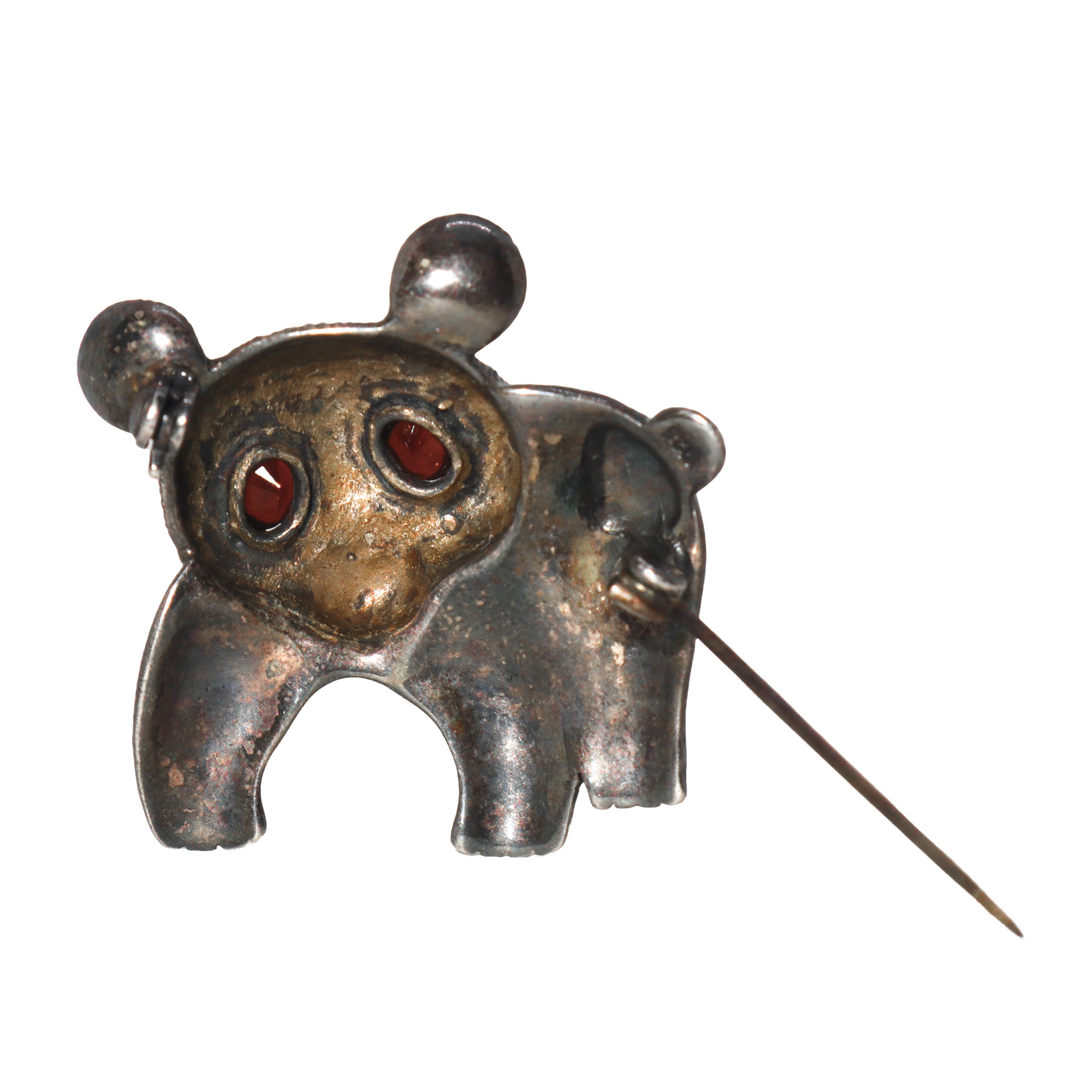 Spilla con Panda in argento con pietre e granati