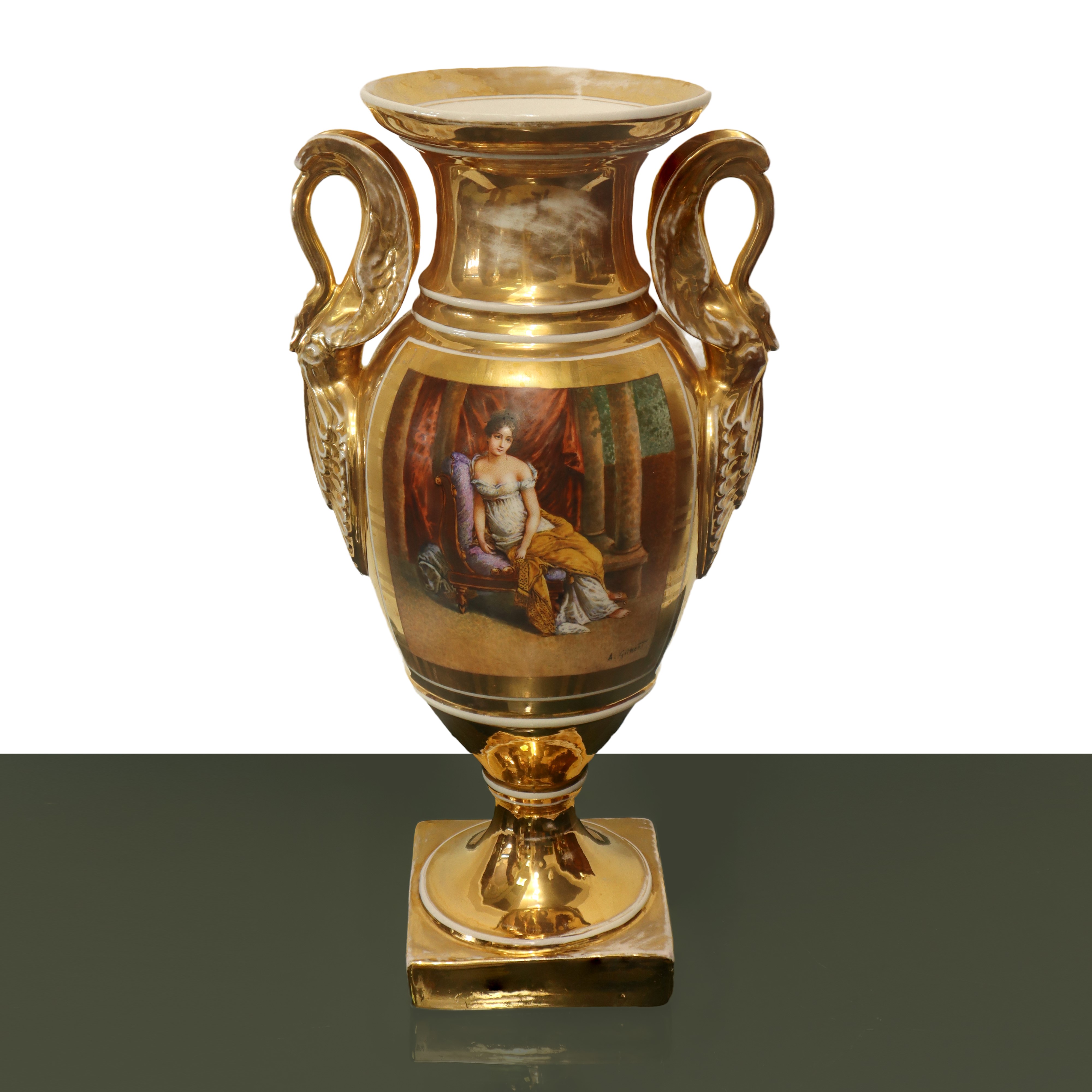 Coppia di Vasi Impero in Porcellana Dipinta e Dorata Ad Ormolou.