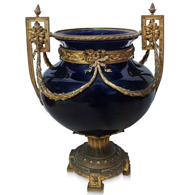 Grande Vaso Napoleone III in Porcellana Blu Stile Sevres con Applicazioni in Bronzo