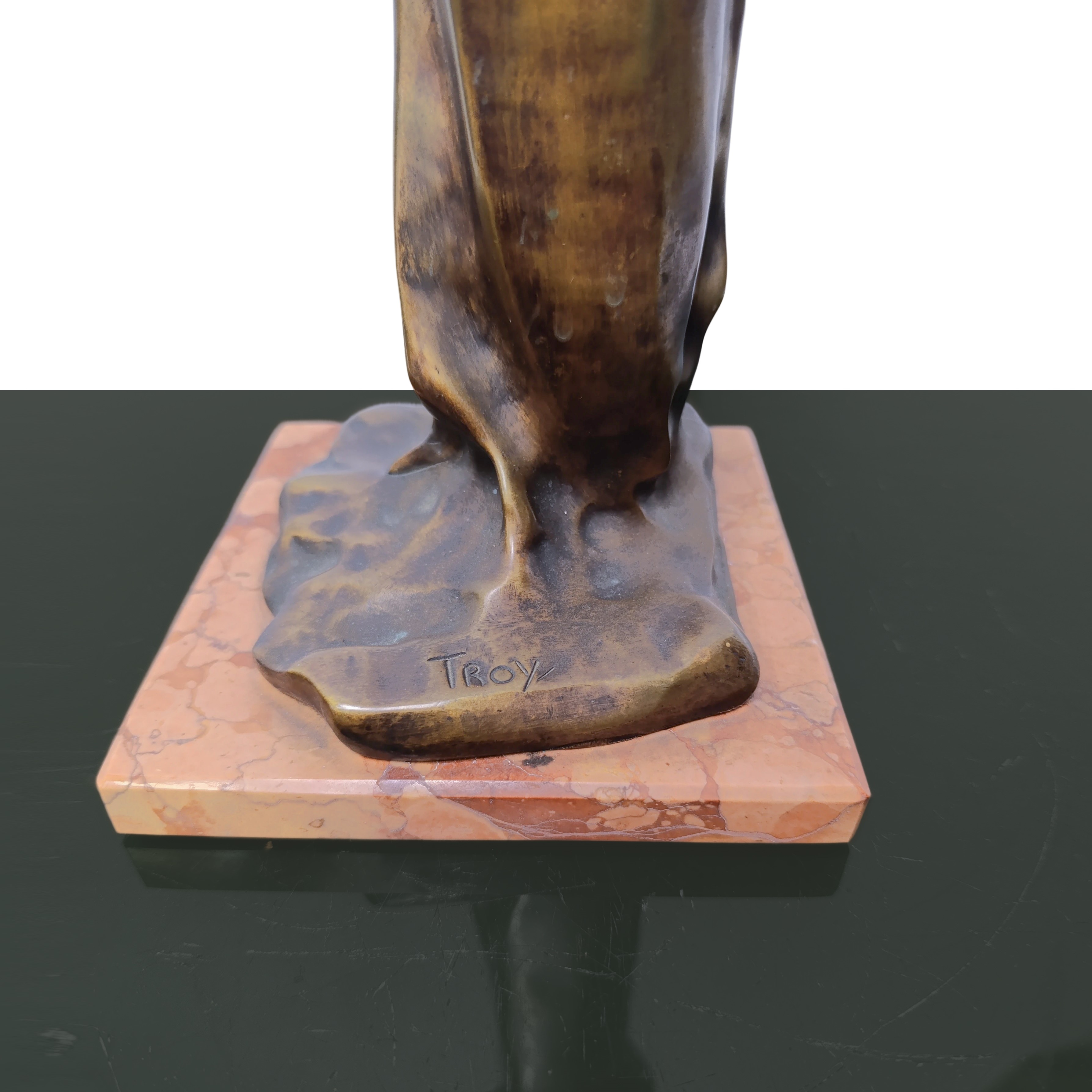 Donna con Treccia, Scultura in Bronzo.