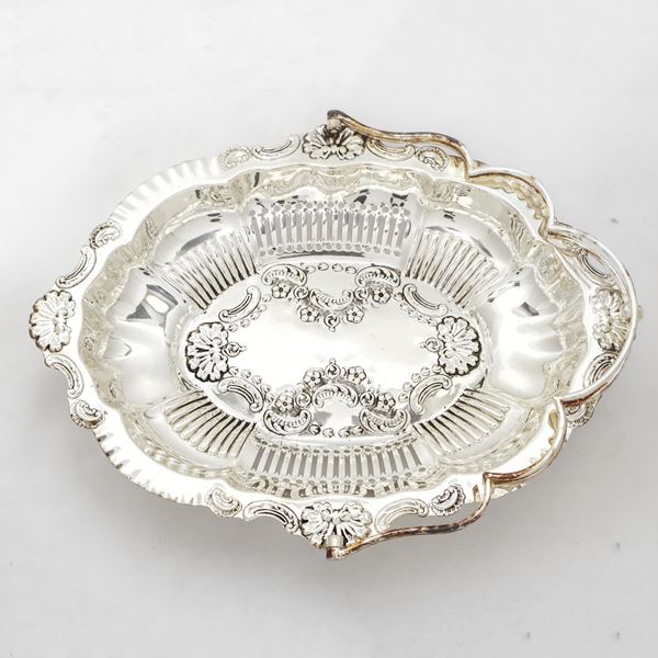 Sheffield sweet holder with floral decorations