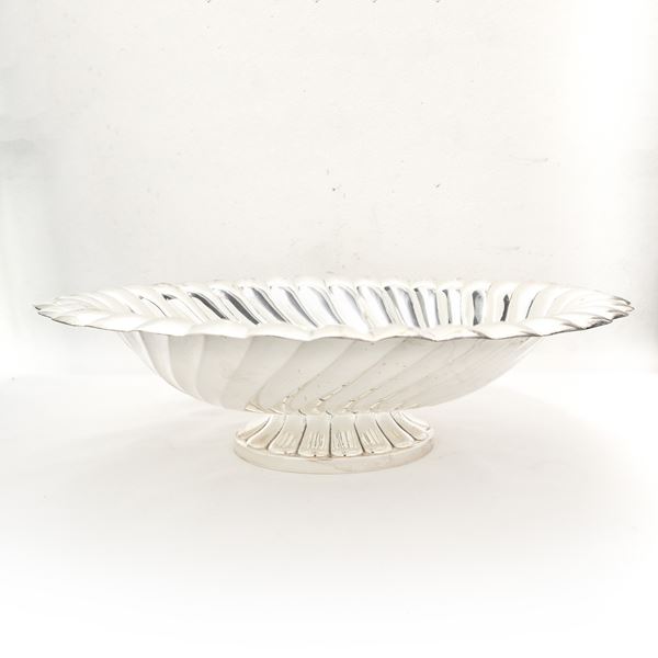 Sheffield stand with ribbed pattern