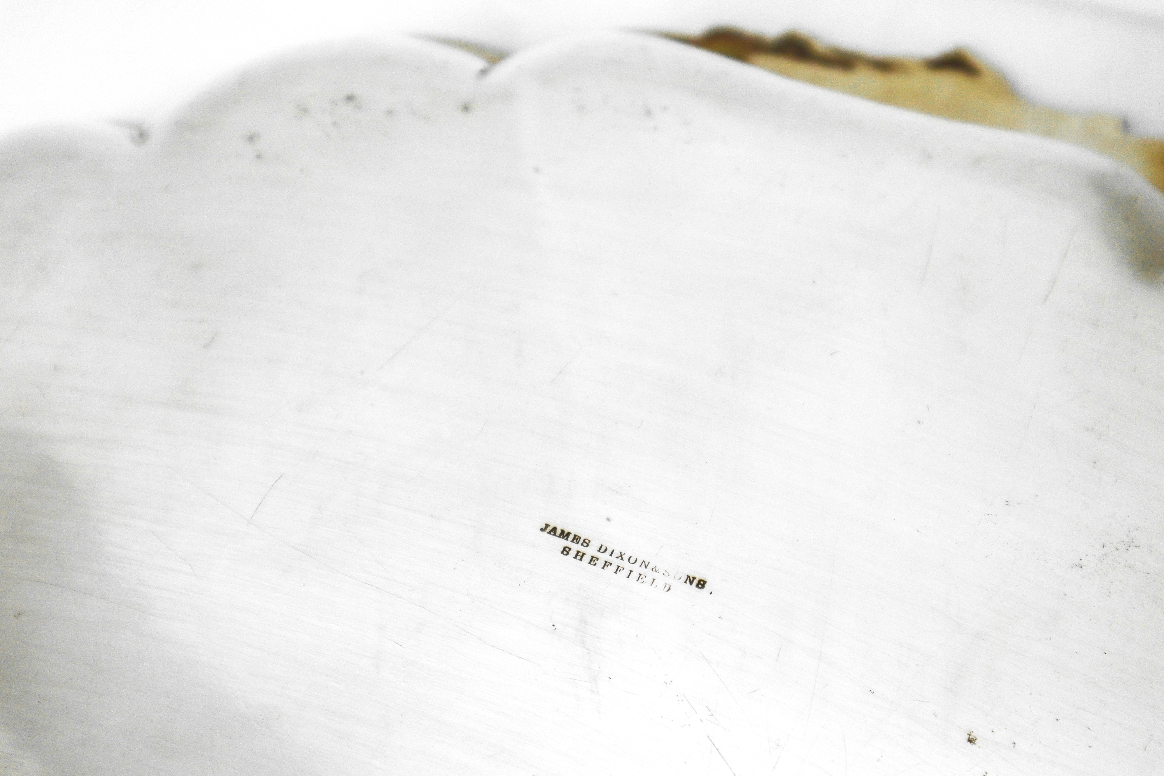 Legumiera in sheffield con piedi leonini