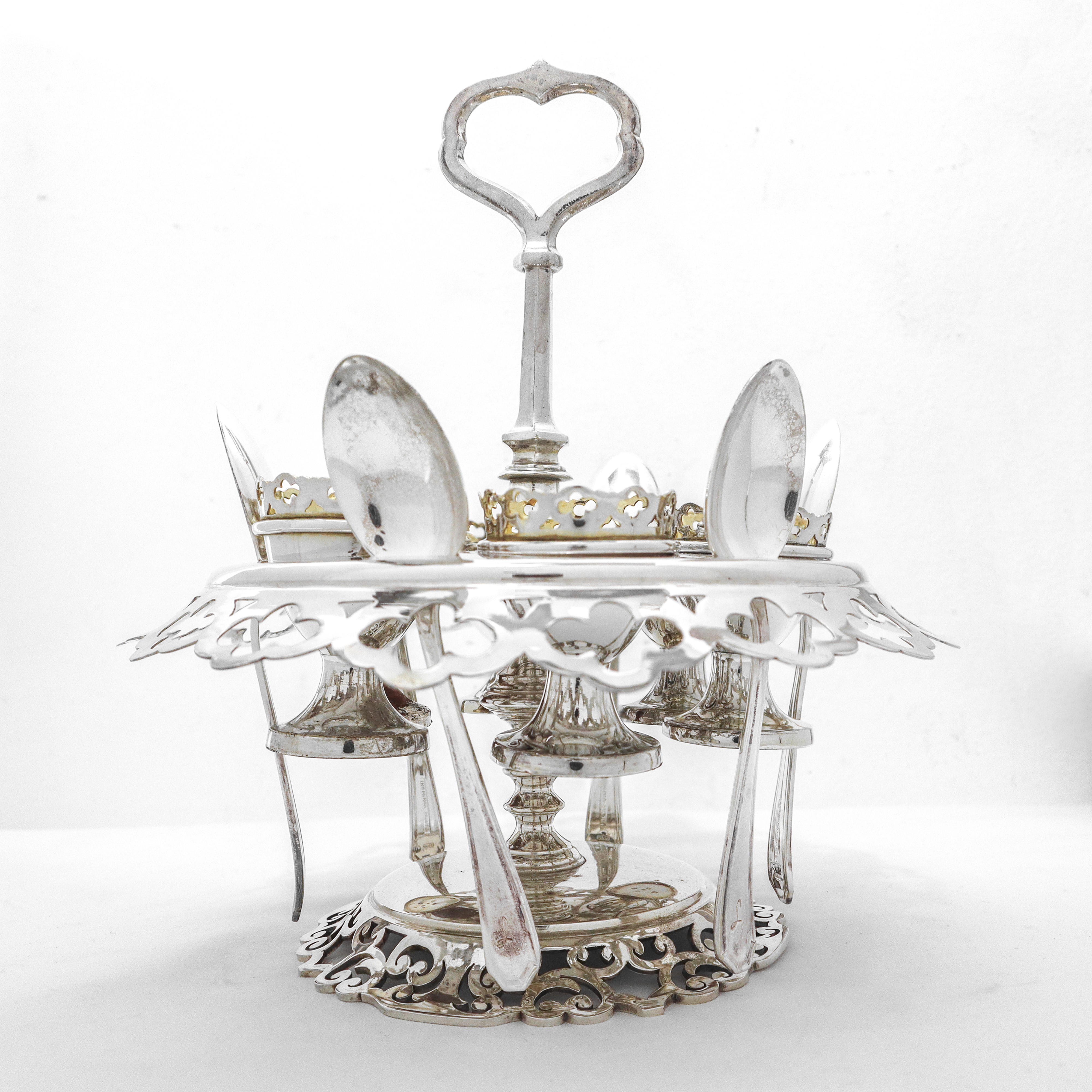 Portauova in sheffield con cucchiaini