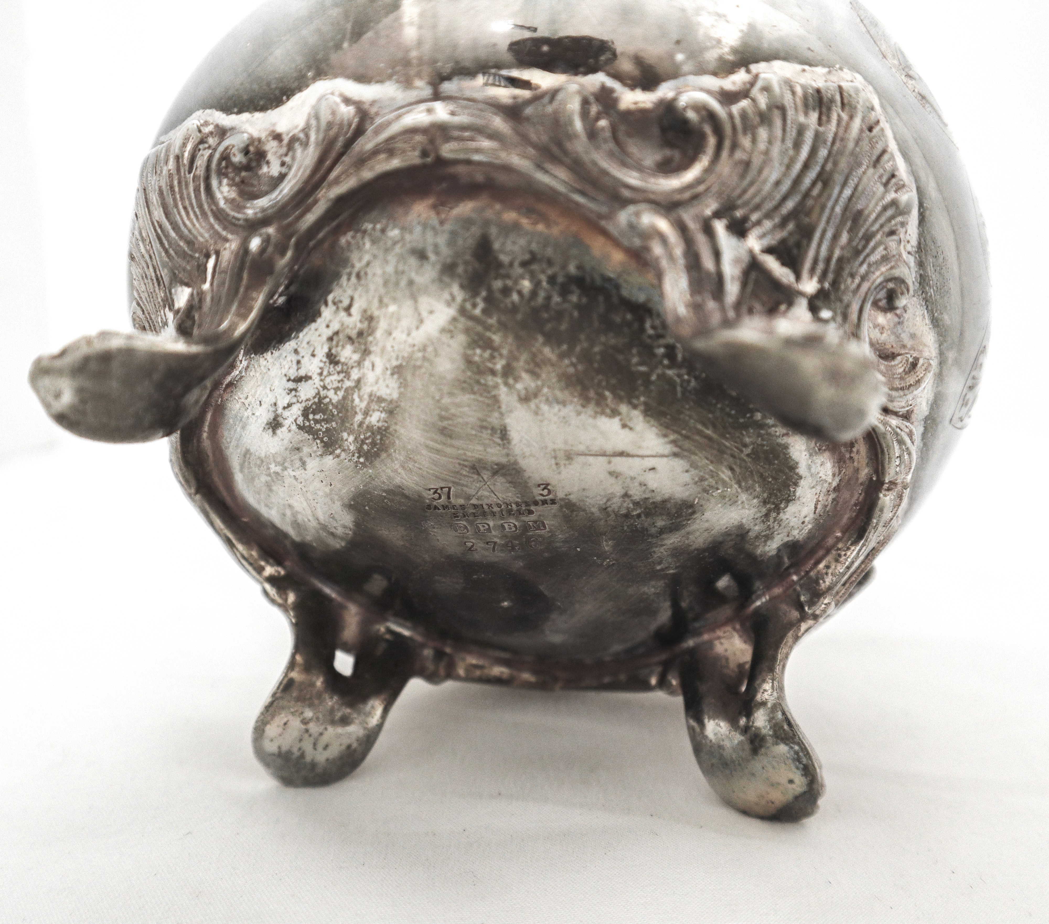 Zuccheriera vittoriana con decori sul fronte e sul retro