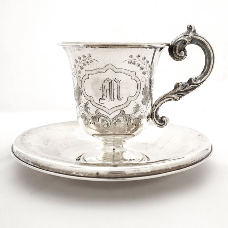 Tazza in Argento 800 con Iniziali e Decori di Foglie