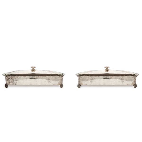 Pair of Sheffield Pyrex Baking Dishes with Pyrex Interior
