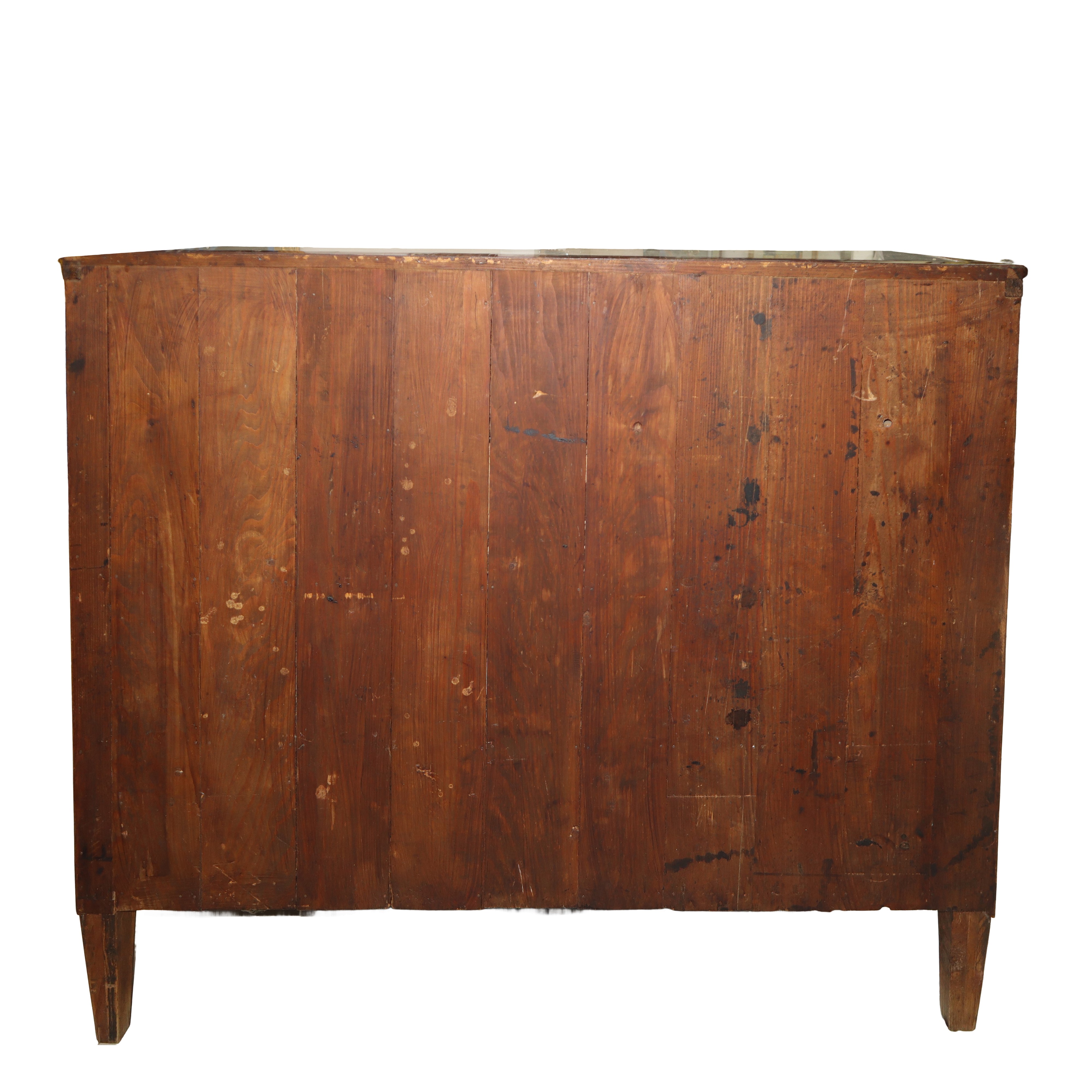 Cassettone in legno di mogano