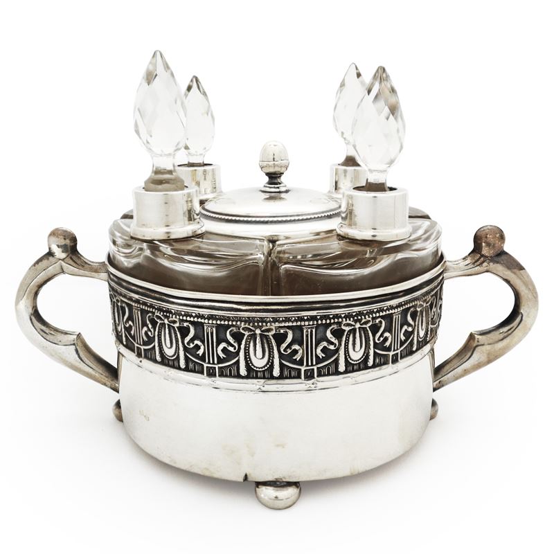 Necessaire per profumi, metallo argentato, XX secolo