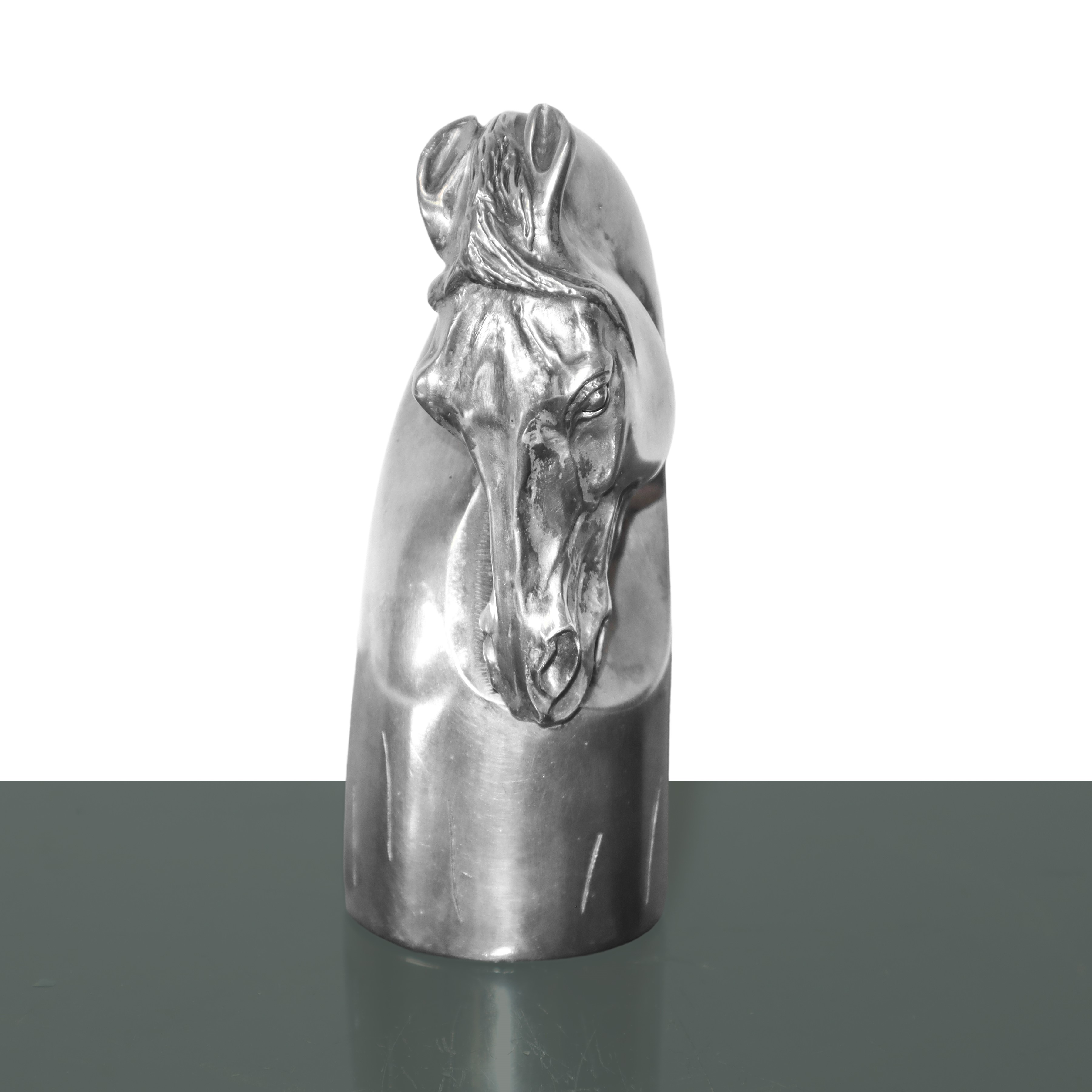 Scultura accendino a guisa di cavallo