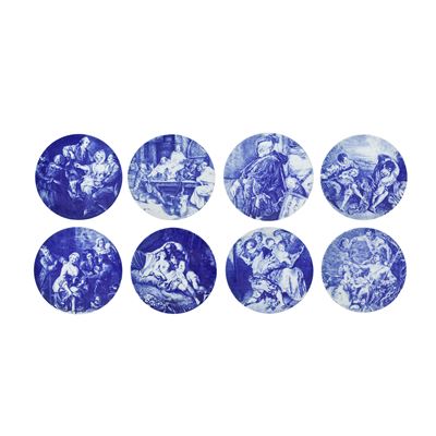 8 Piatti da Parete con Scene di Genere nei Toni del Blu