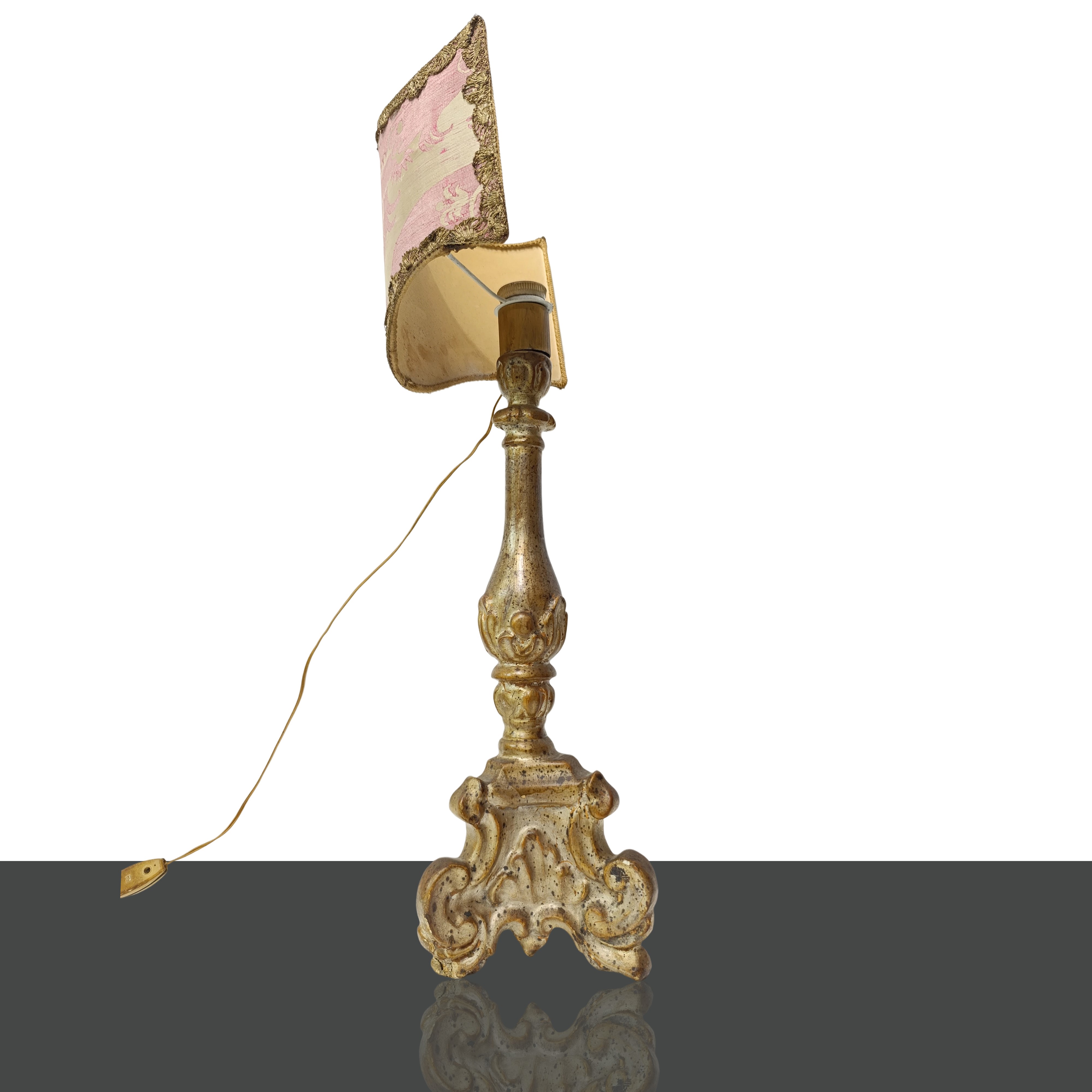 Lume in legno dorato con ventola in stoffa