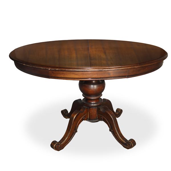 Extendable round table