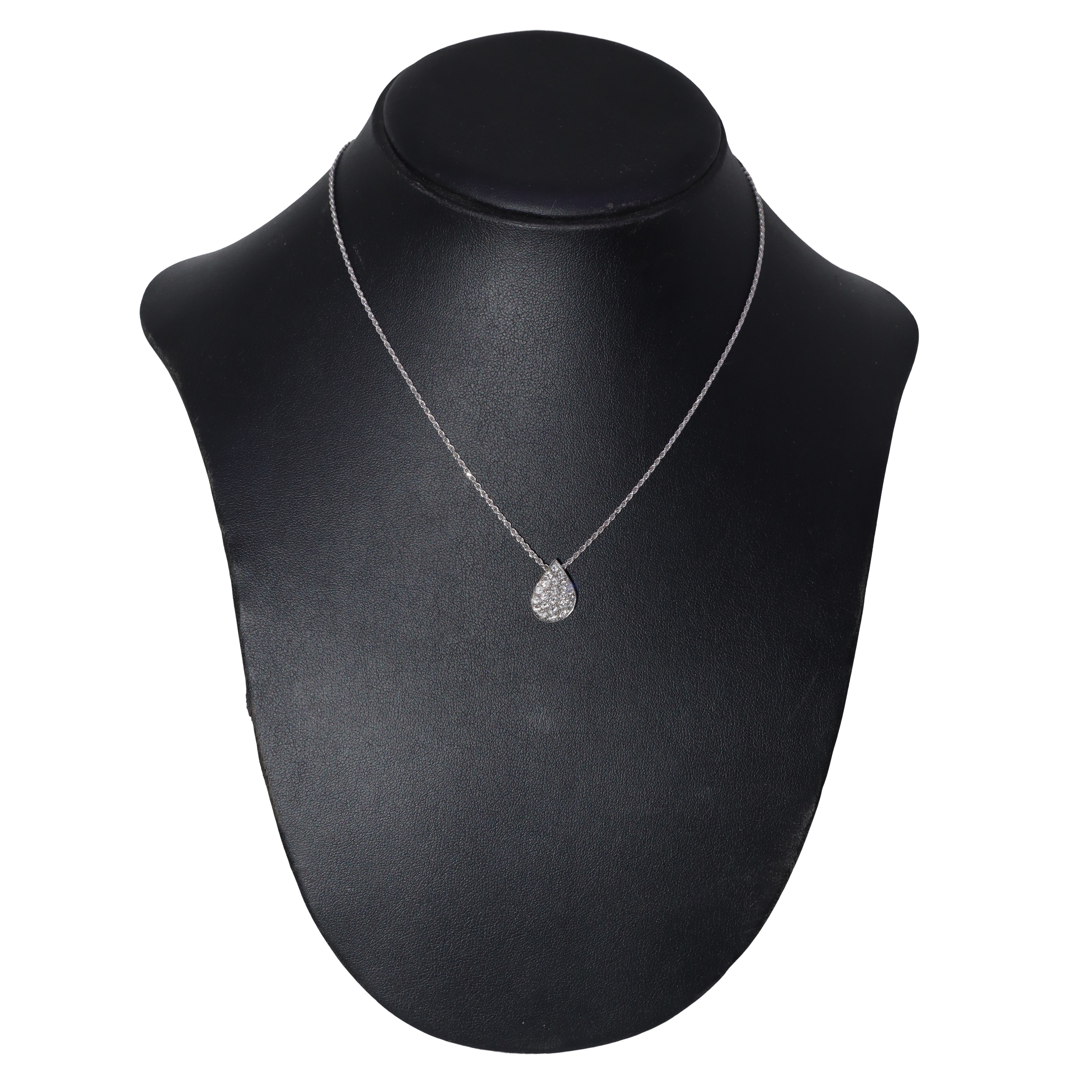 Collana in Oro Bianco con Pendente a Diamante