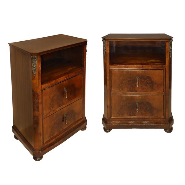 Pair of two-drawer bedside tables with bronzes on the sides and onion-shaped feet