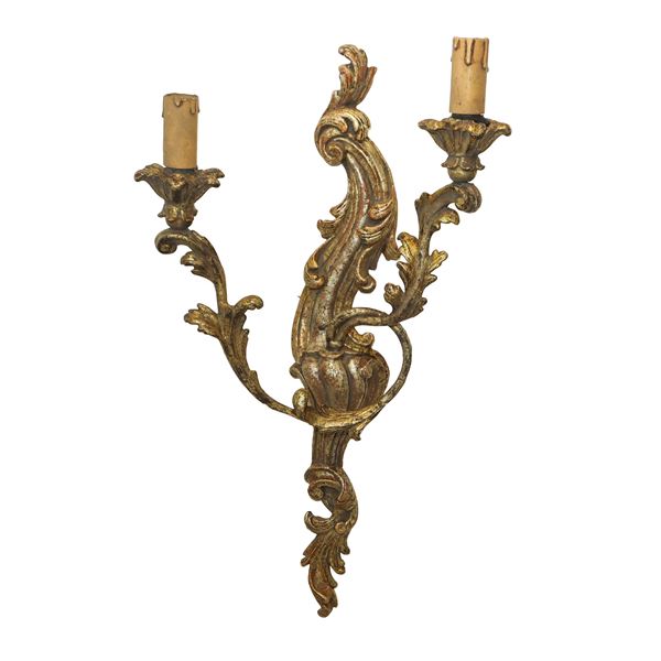Two-light wall lamp in gilded wood