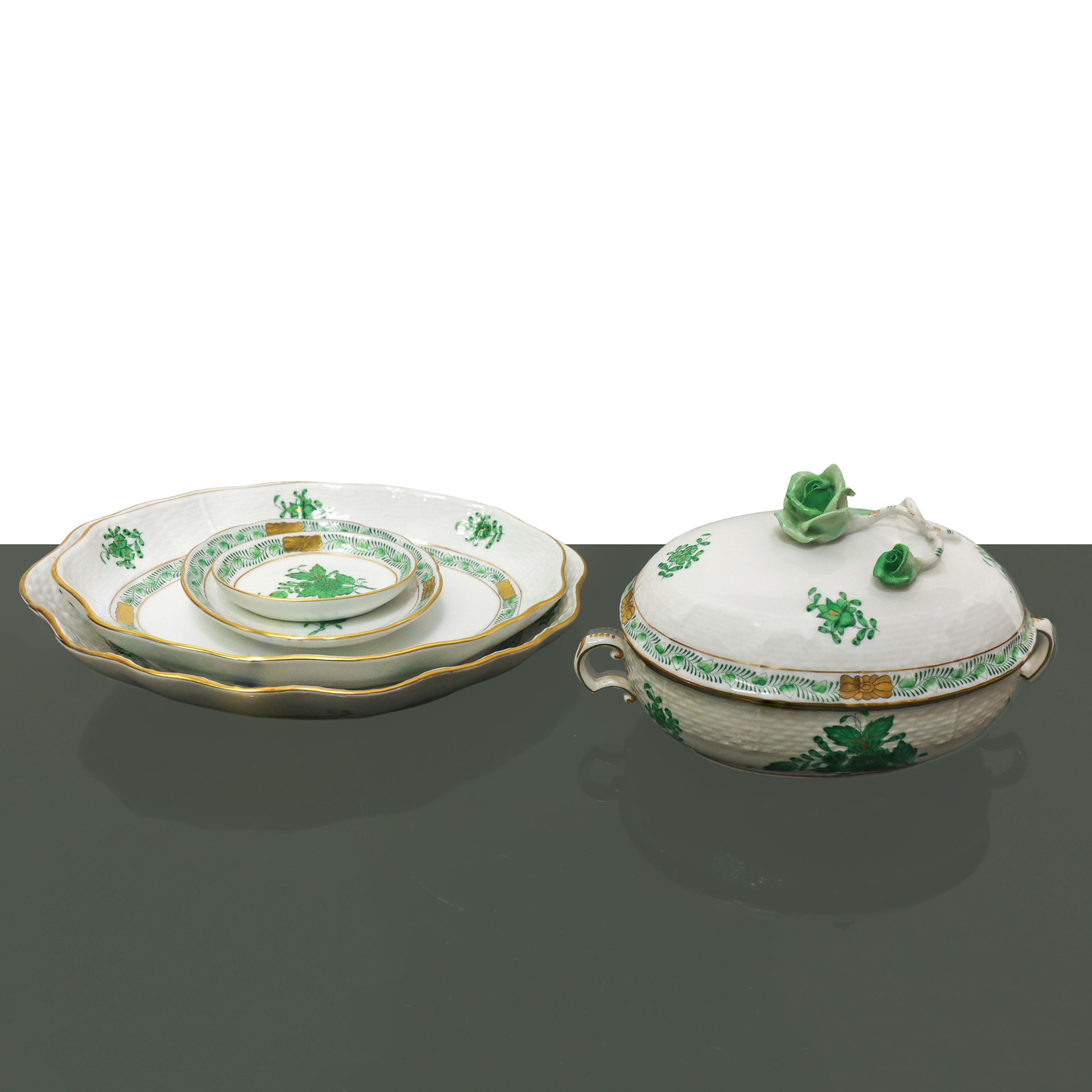 Gruppo di 5 piccoli vassoi e piccoli piatti modello "Apponyi"