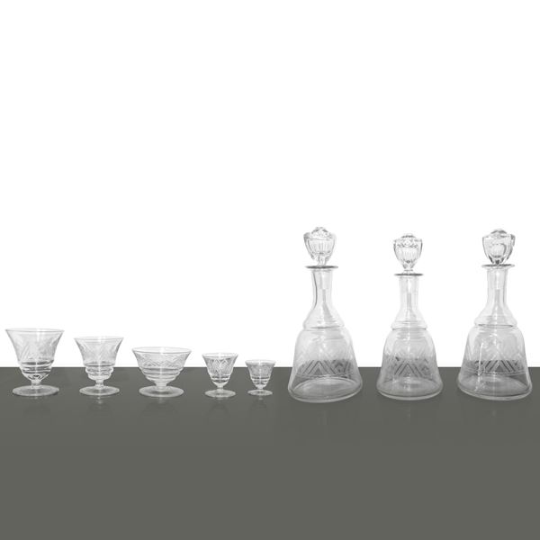 Set of glasses with geometric design for six people
