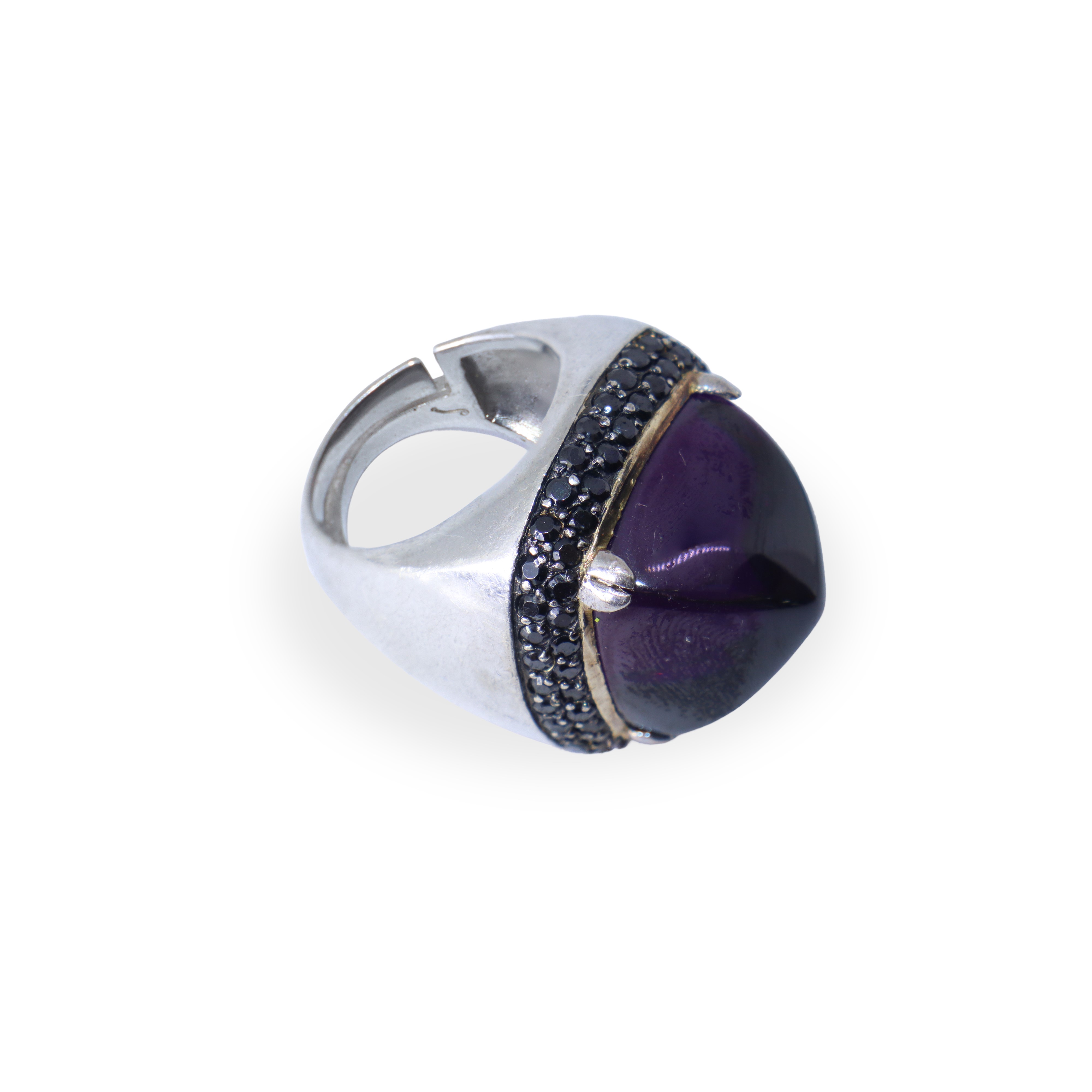 Anello in argento 925 quadrato con pietra viola centrale e due file di pietre nere intorno