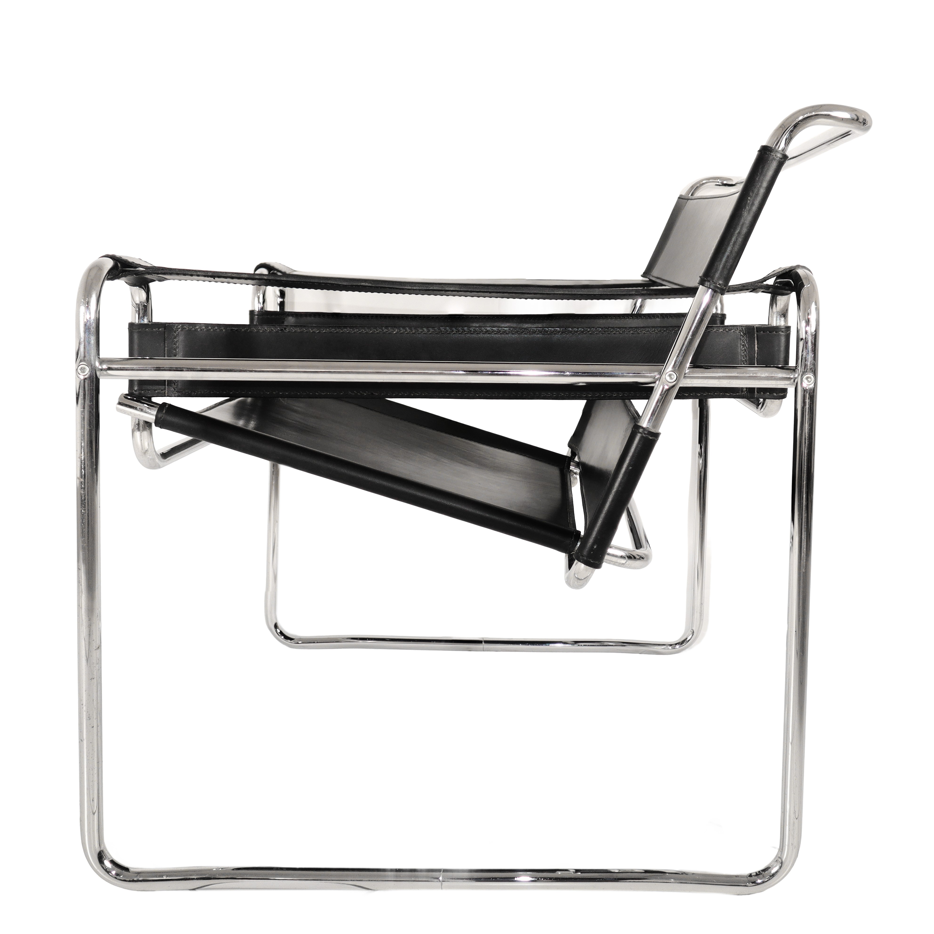 Poltrona Vassily B3 in acciaio e cuoio nero