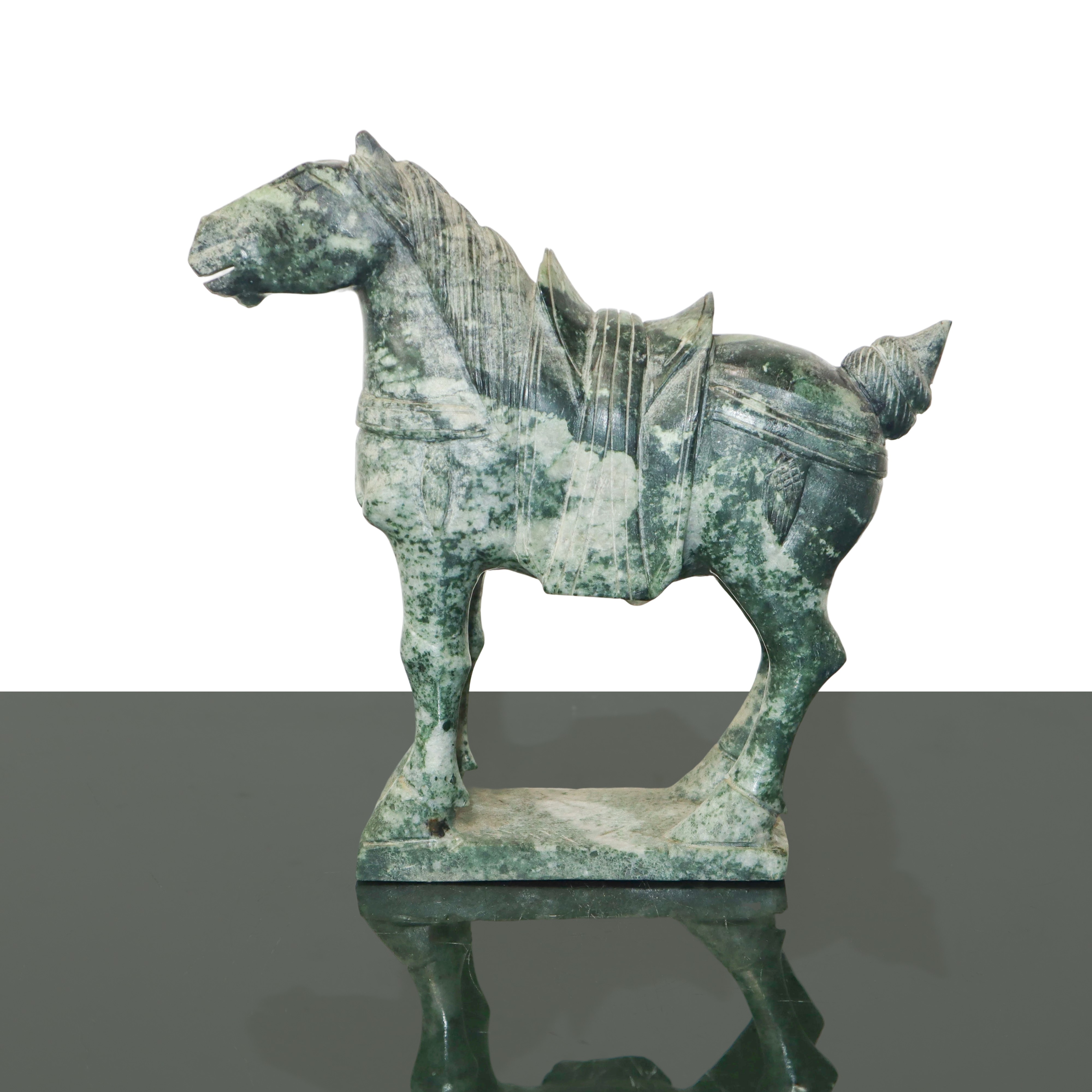 Cavallo in Giada Spinacio