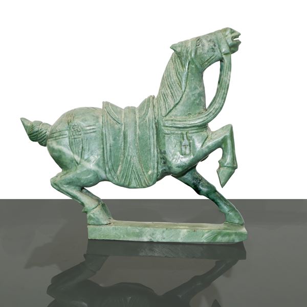 Cavallo in giada verde