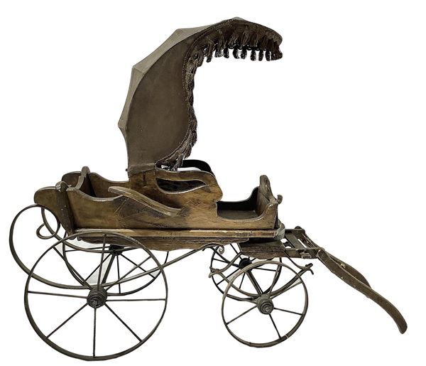 Old Victorian coach for dolls, 107x76 cm, provenance England