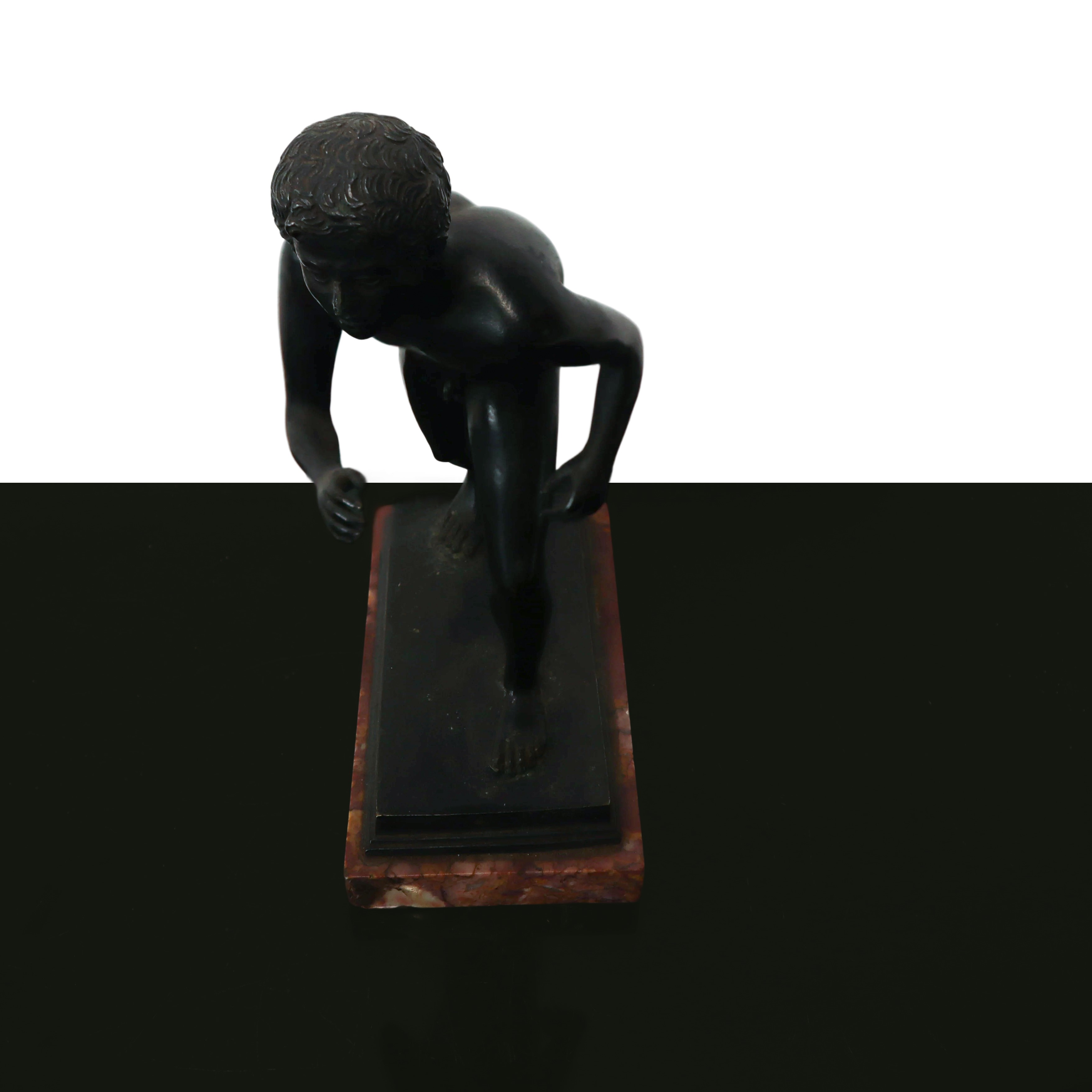Fermalibri, Sculture di Nudi Raffiguranti Giovani Atleti in Bronzo Patinato Nero