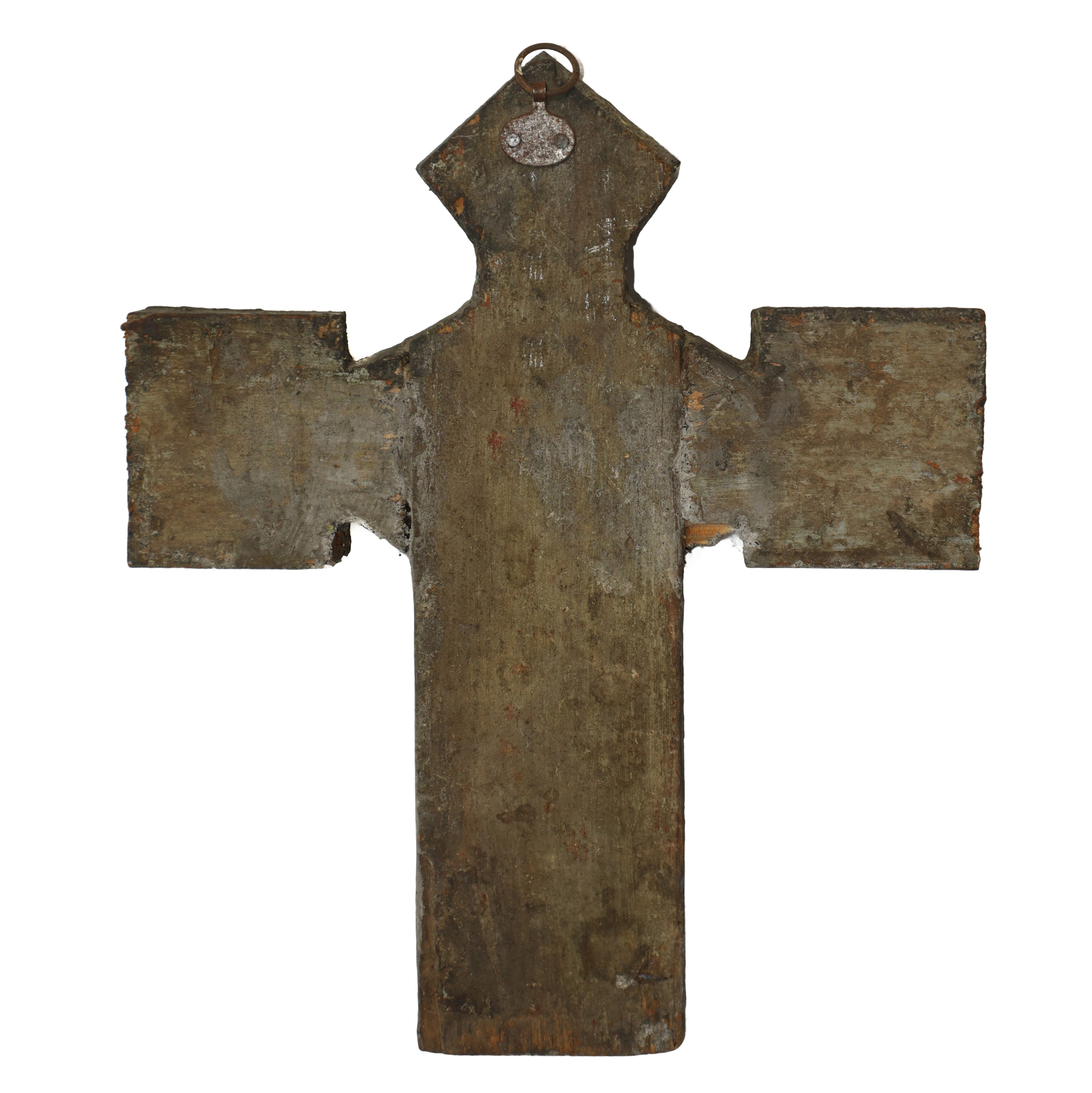 Antico crocifisso in legno di abete dipinto a tempera