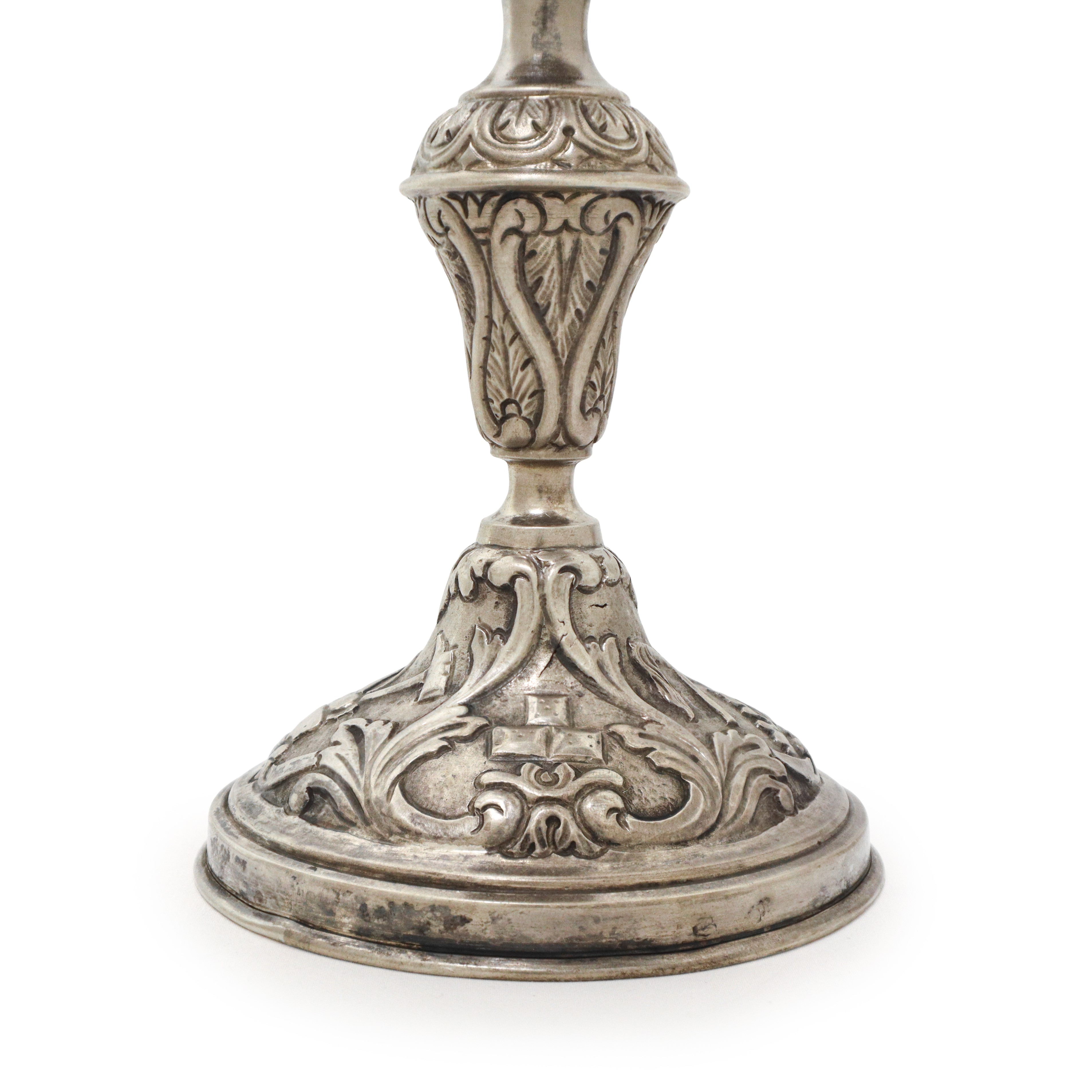 Calice in argento sbalzato e argento vermeil