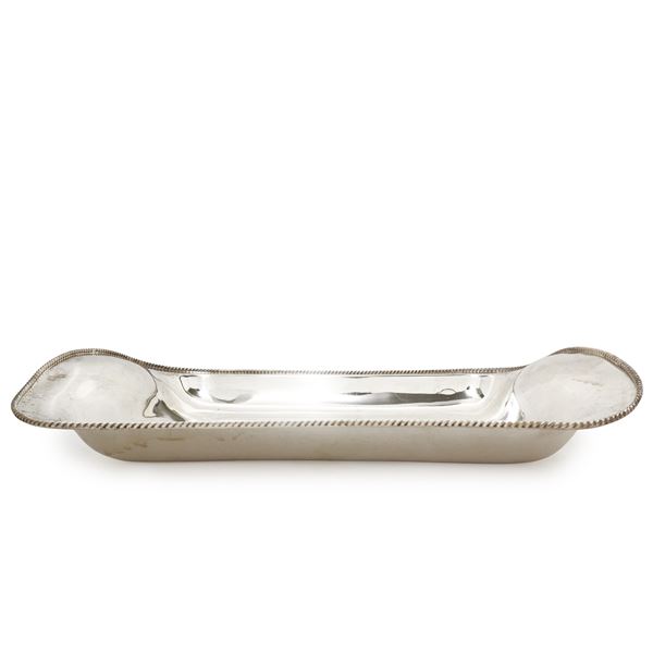 Rectangular 800 silver sweet holder with embossed braided edge