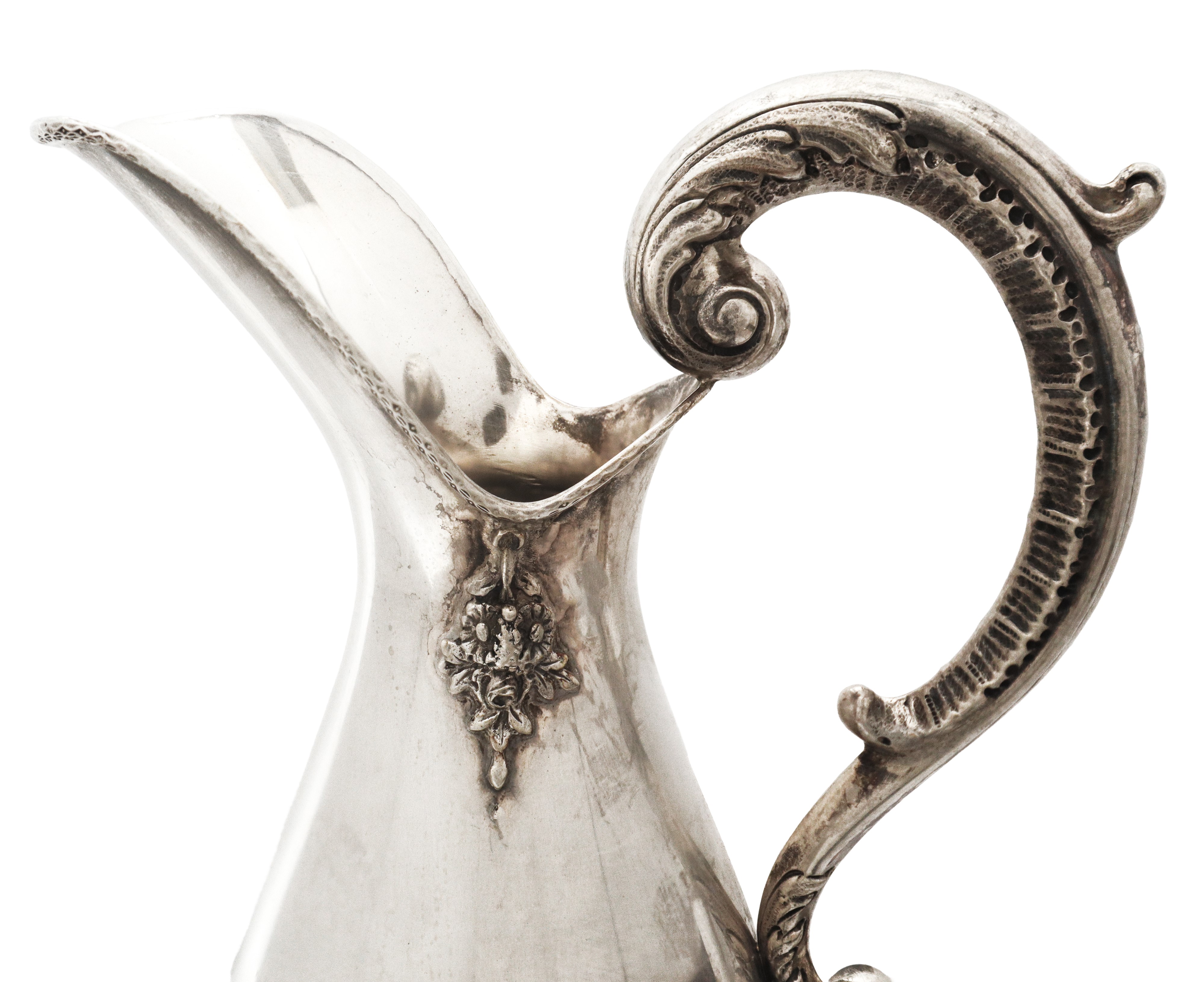 Anfora con manico in argento 800