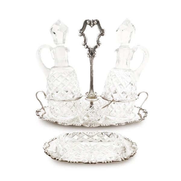 800 silver menage with bottles in ashlar crystal, with salt and pepper with 800 silver teaspoons and toothpick holders 