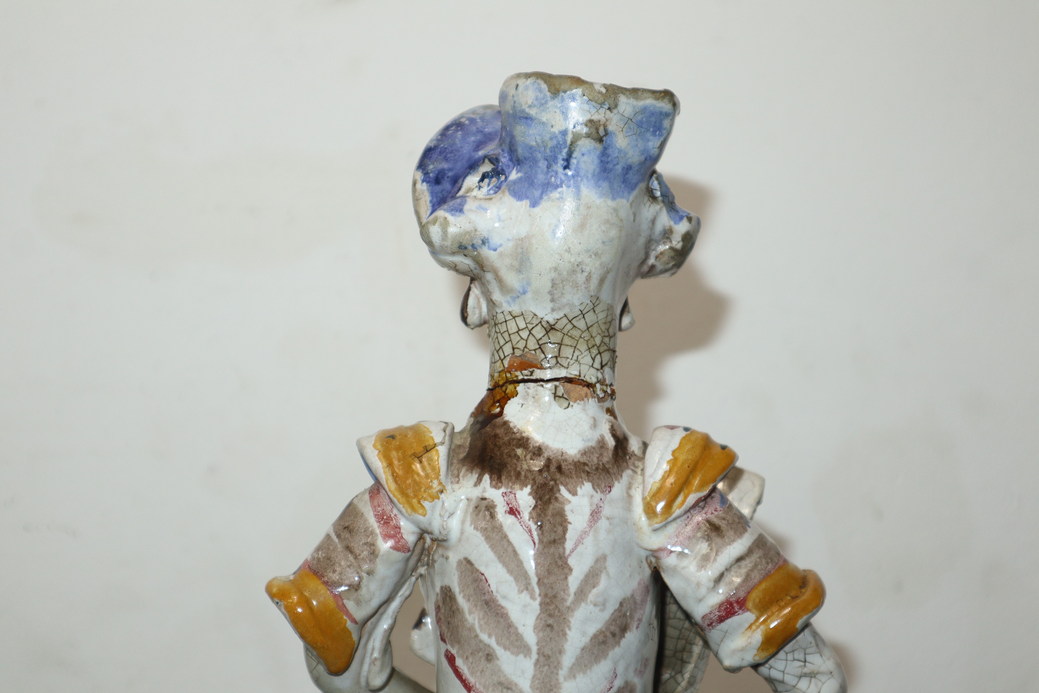 Lumiera in ceramica di Caltagirone donna con ventaglio