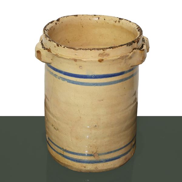 Salt cylinder in Caltagirone majolica decorated and colored beige and blue