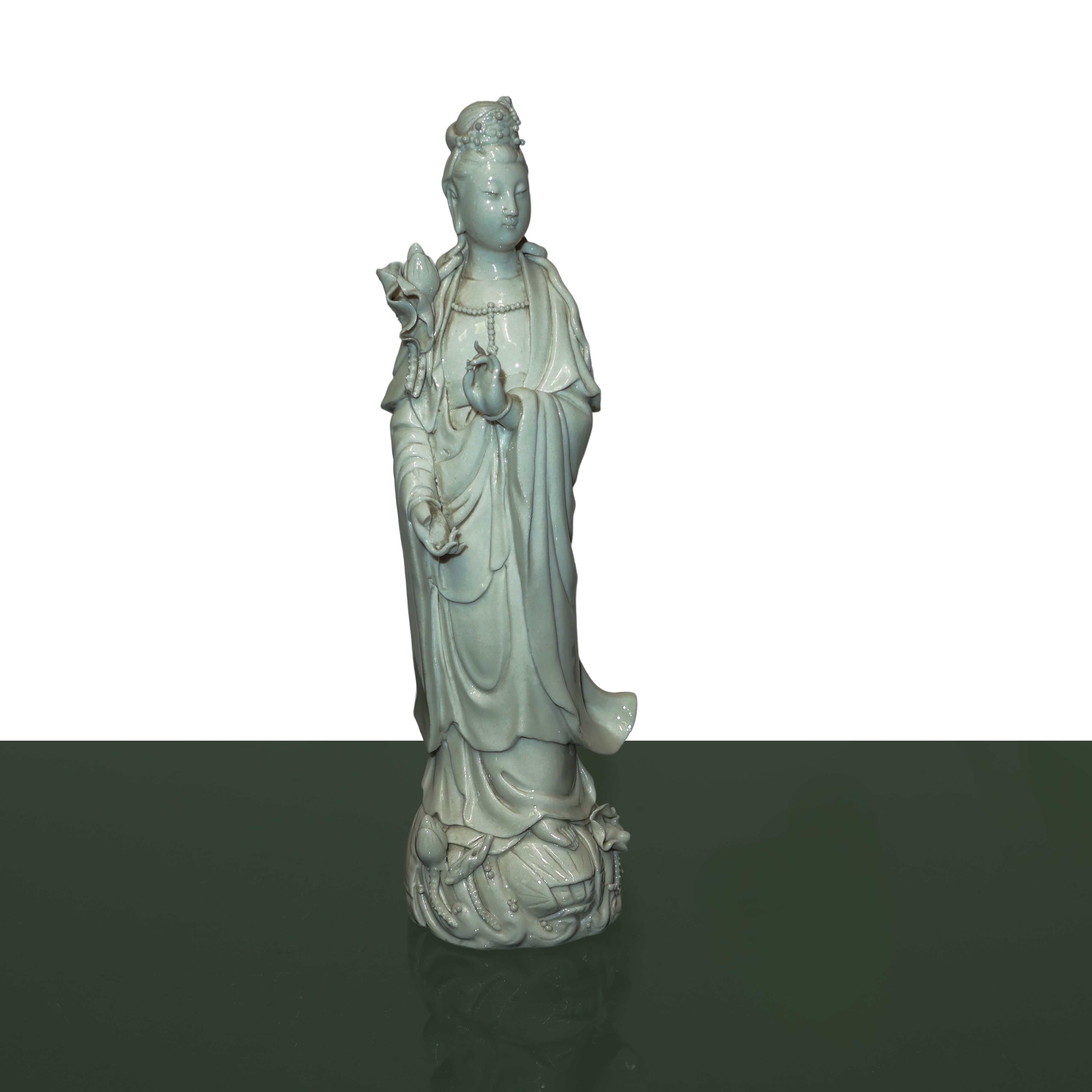 Coppia di guanin blanc de chine con fiore di loto