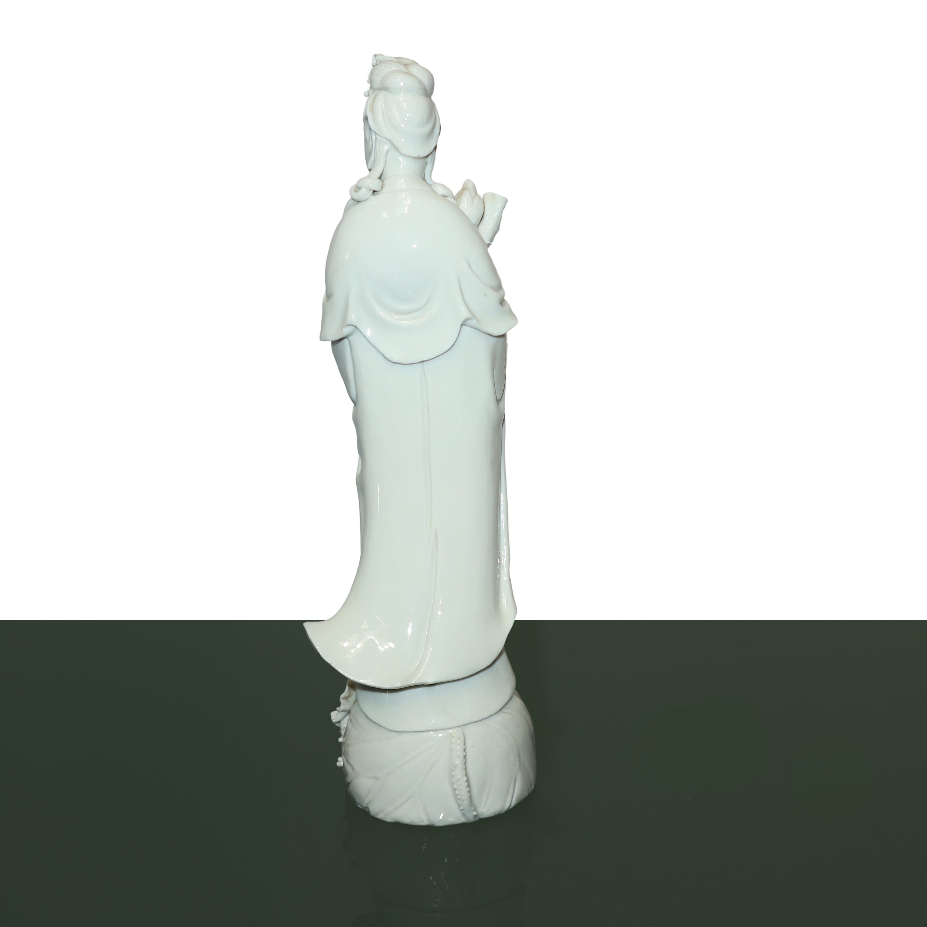 Coppia di guanin blanc de chine con fiore di loto