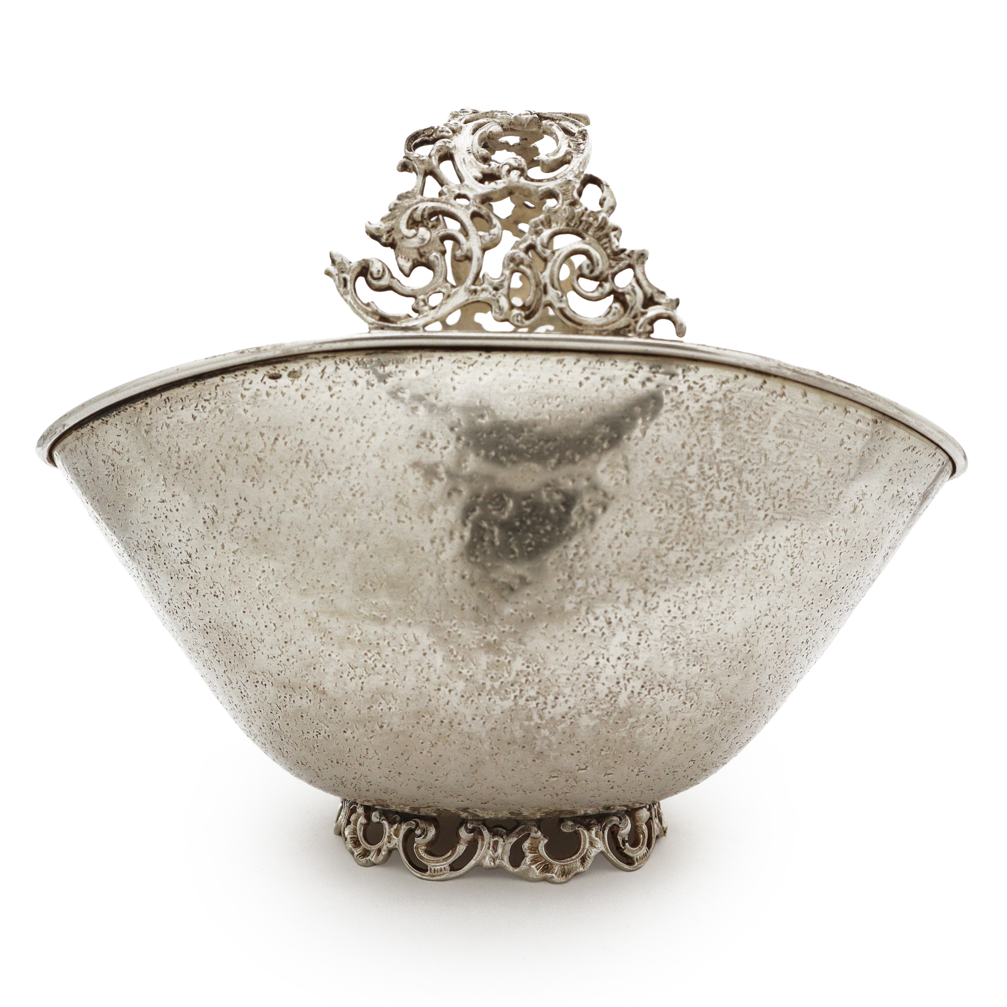 Portadolci in sheffield con base e presa con motivi a ghirlanda