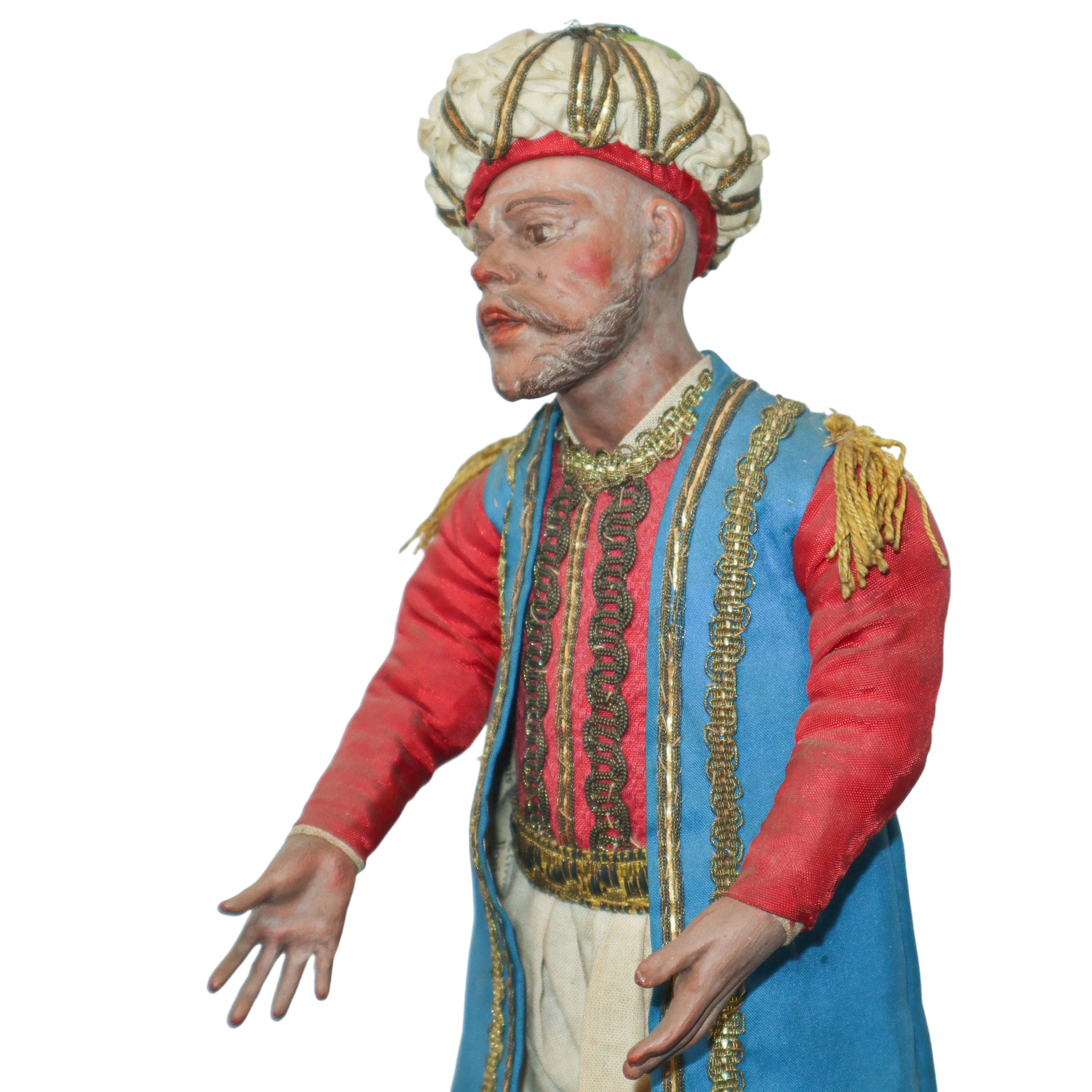 Personaggio Presepiale in Terracotta e Legno con Vesti in Cotone, Raso e Passamaneria: Turco con ...
