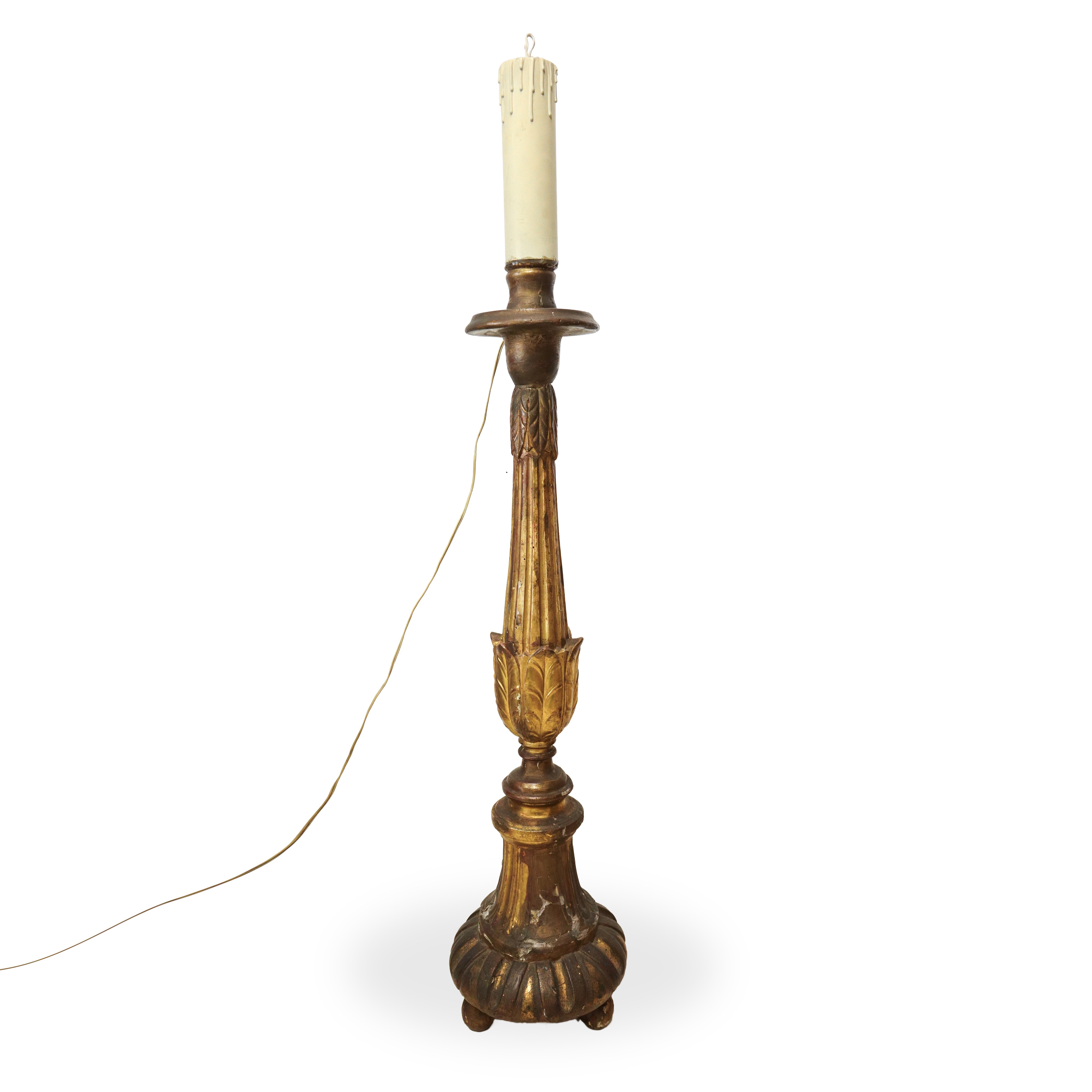 Coppia di Candelieri in Legno Dorato
