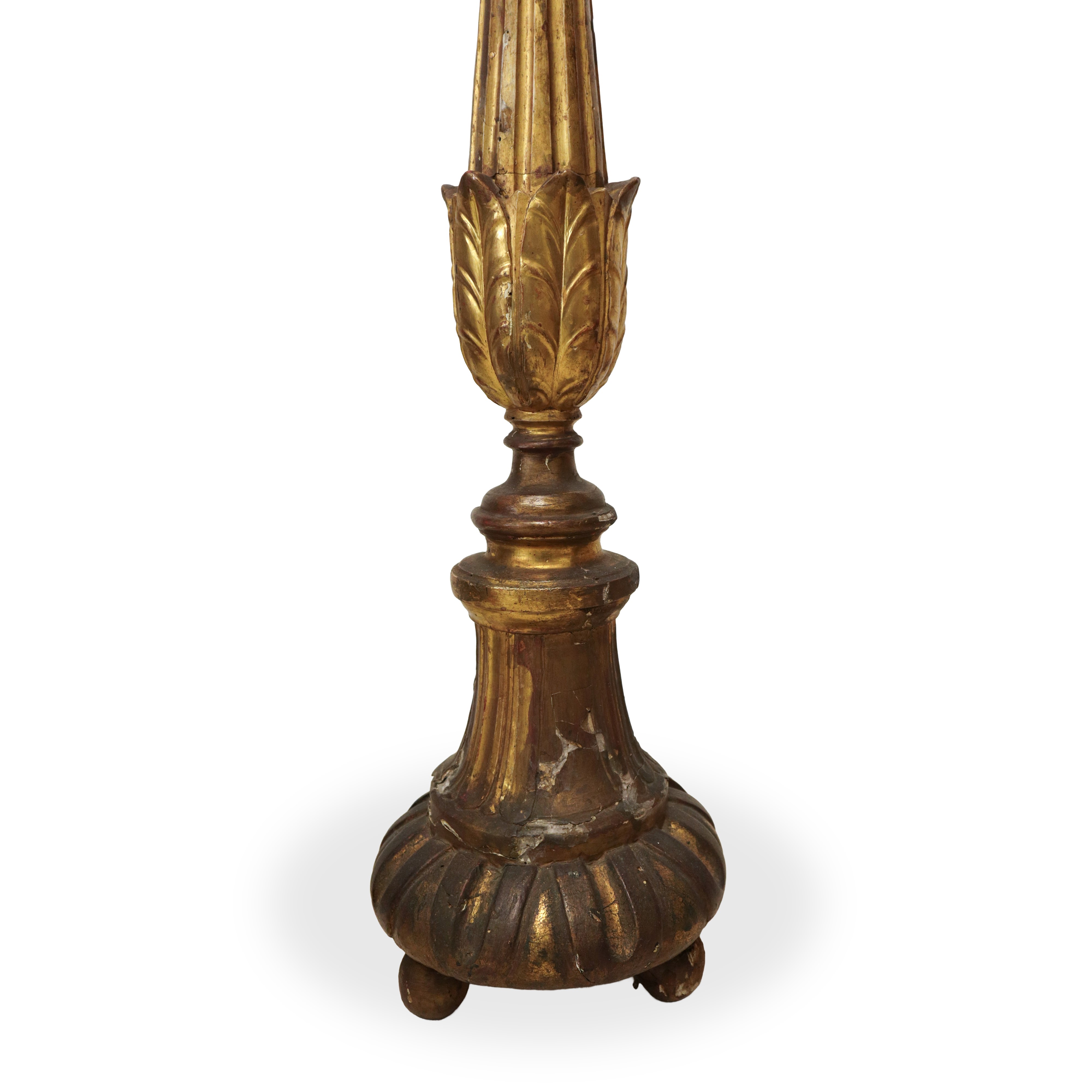 Coppia di Candelieri in Legno Dorato
