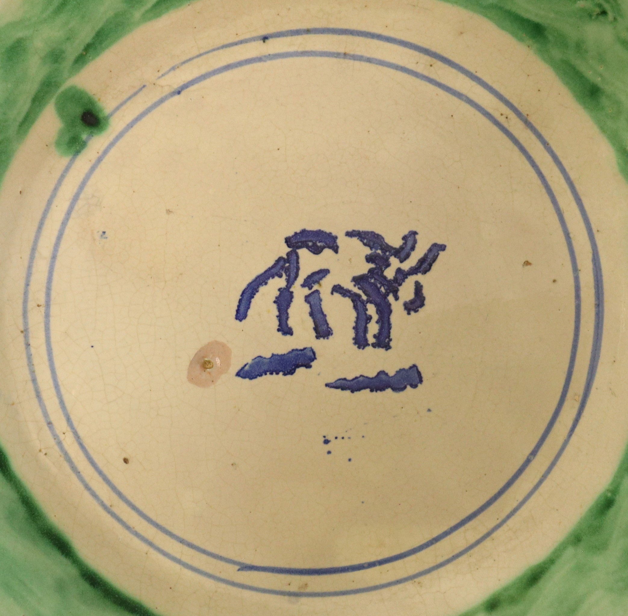 Piatto di Caltagirone spugnato verde