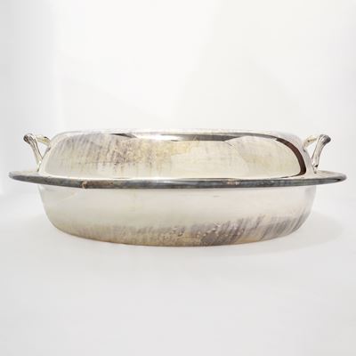 Grande legumiera in argento placcato con coperchio e prese