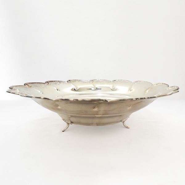 Stancampiano  Argenterie - ROUND SWEET HOLDER IN 800 SILVER WITH SUPPORT FEET AND SCALLOPED EDGE