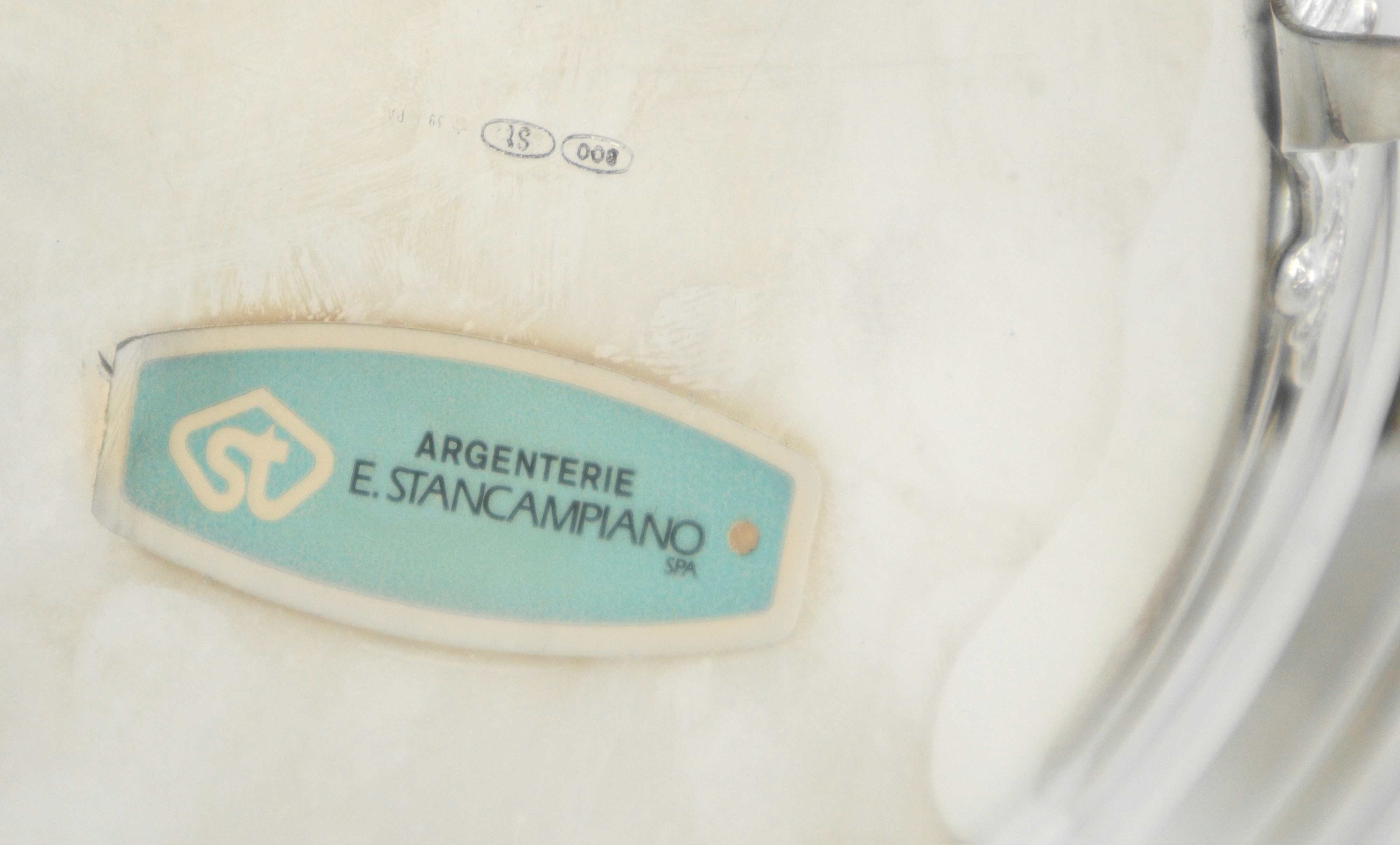 PORTADOLCI ROTONDO IN ARGENTO 800 CON PIEDI DI SOSTEGNO E BORDO SMERLATO