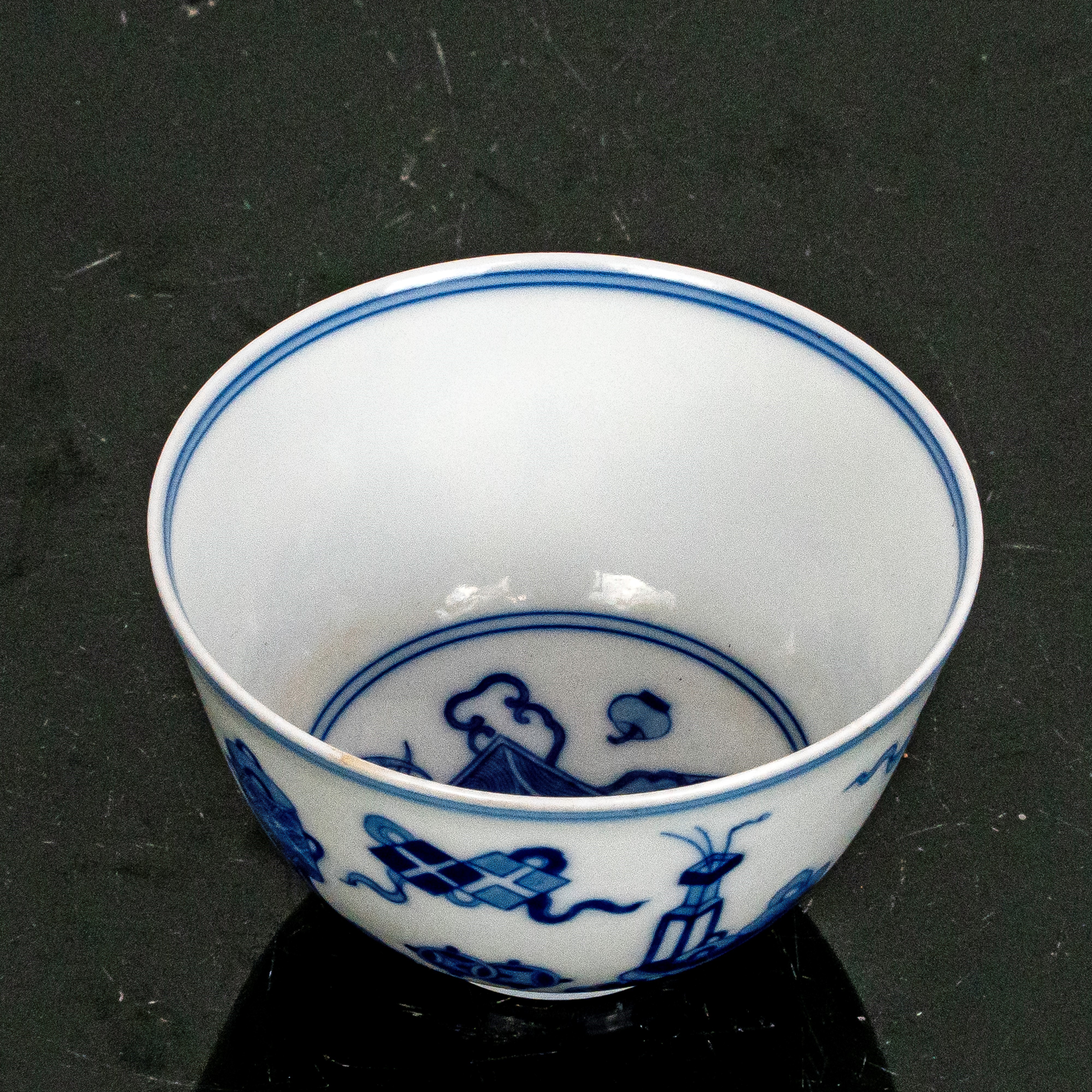 Coppa con decori blu